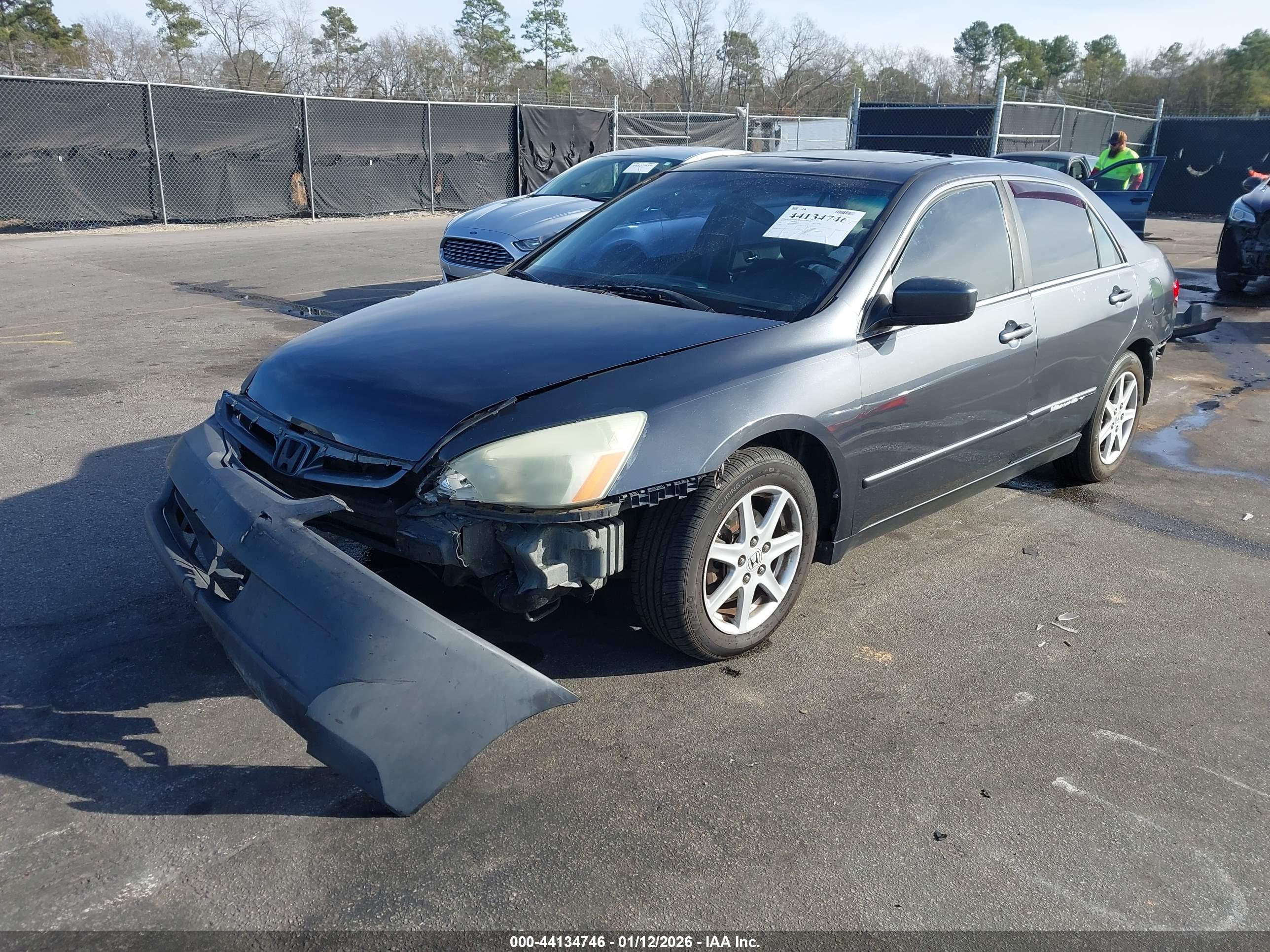 HONDA ACCORD image 2