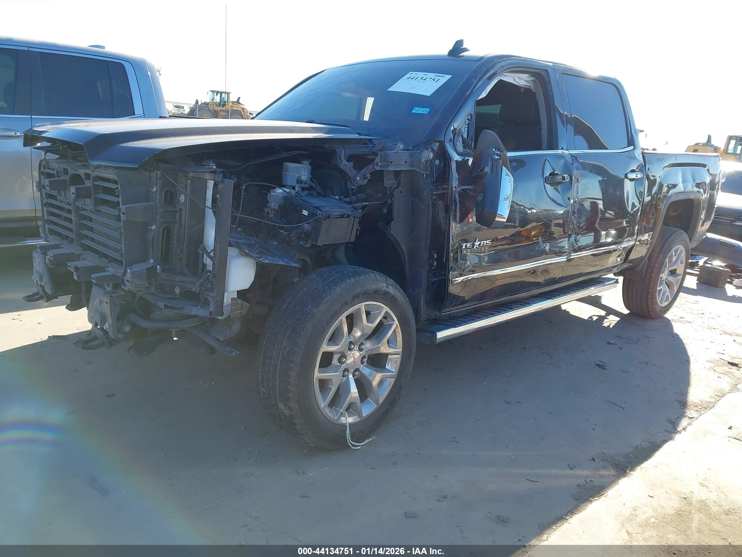 GMC SIERRA image 2