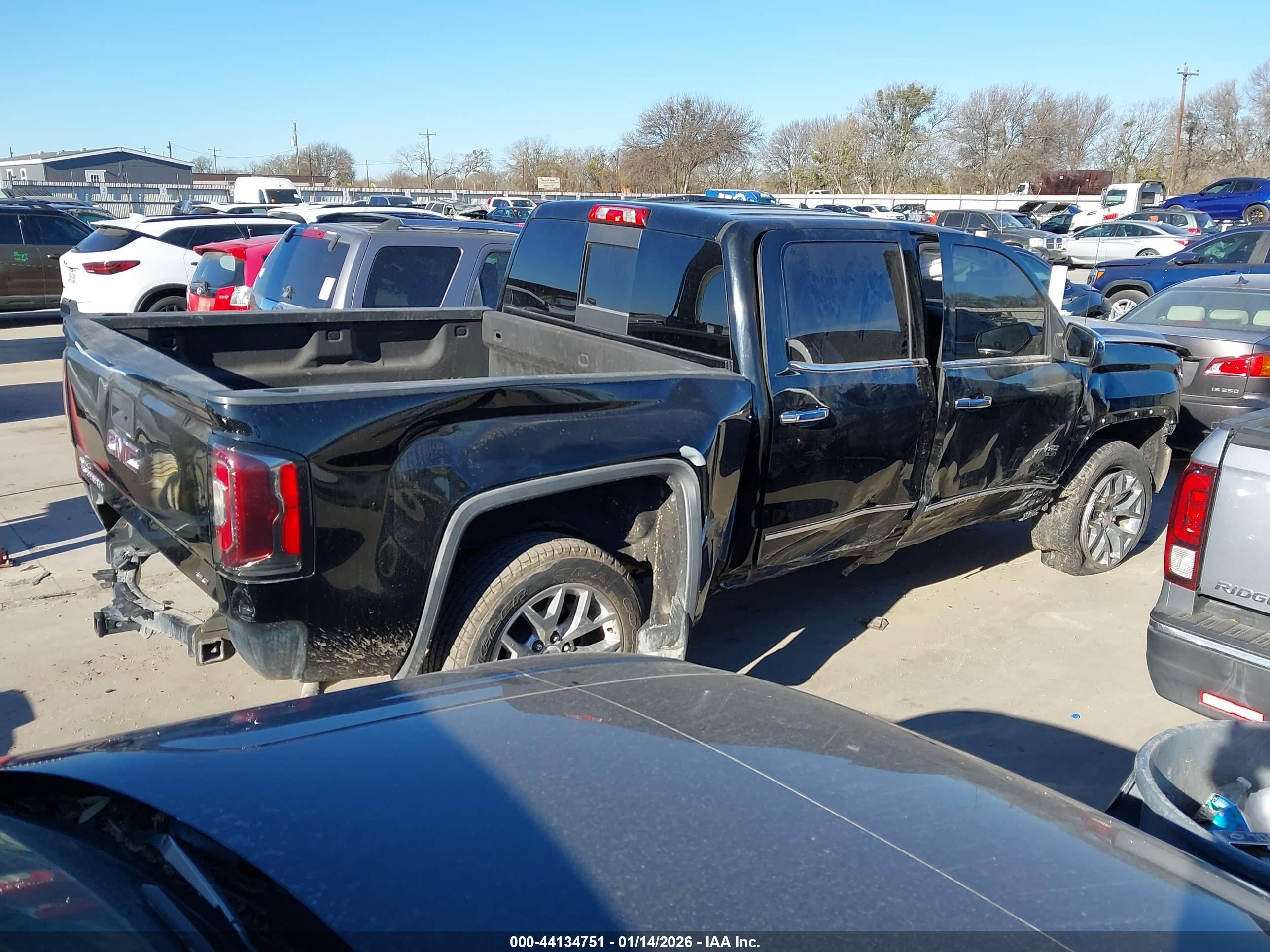 GMC SIERRA image 4
