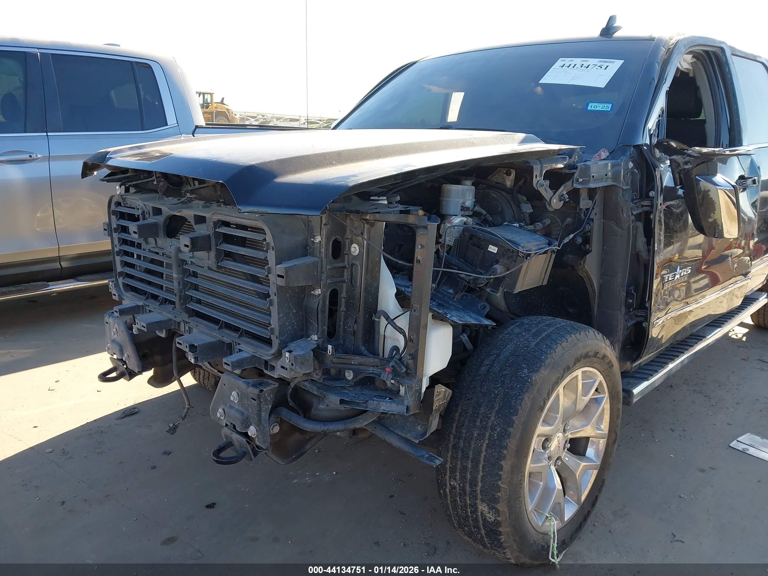 GMC SIERRA image 6