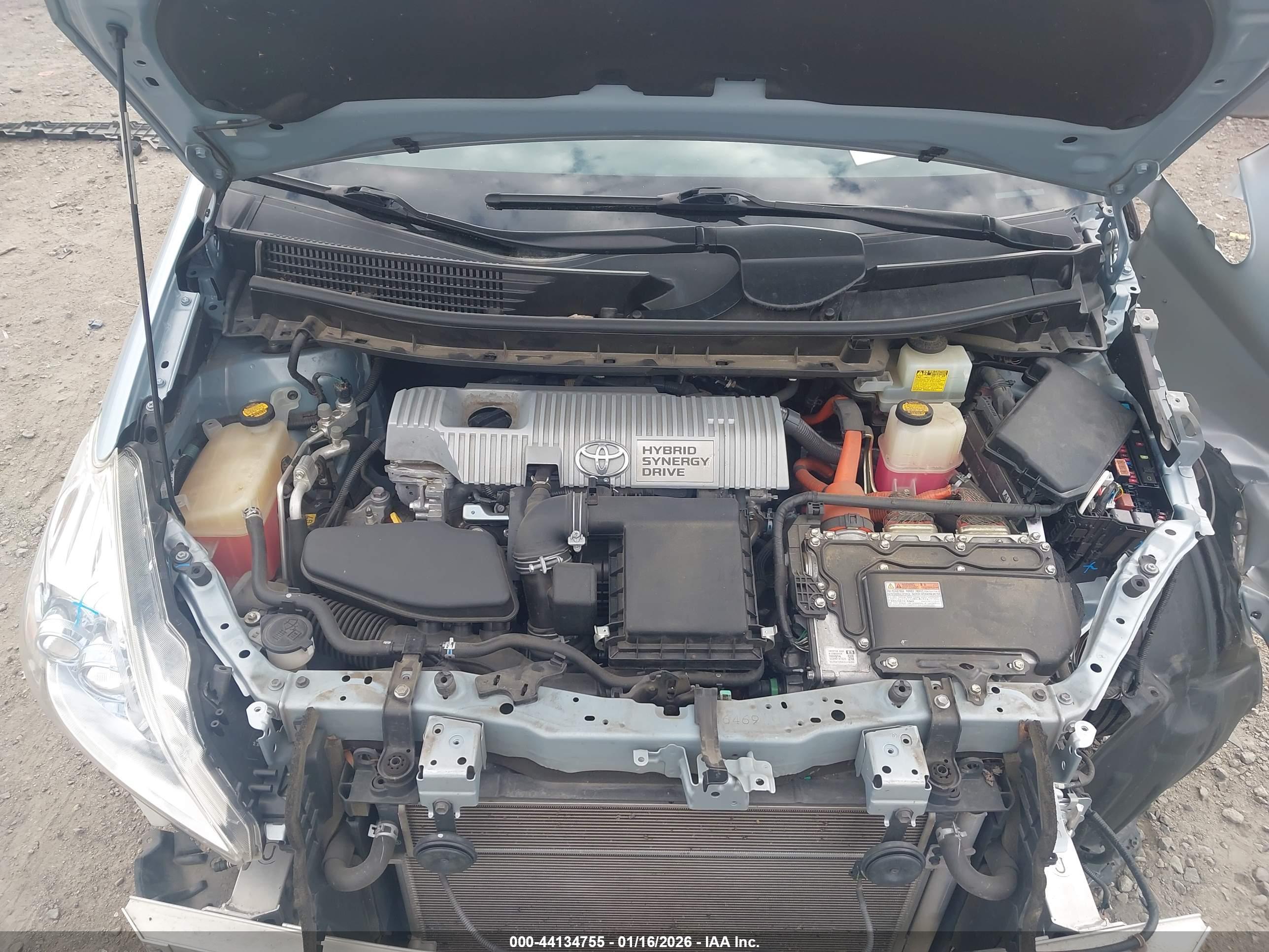 TOYOTA PRIUS image 10