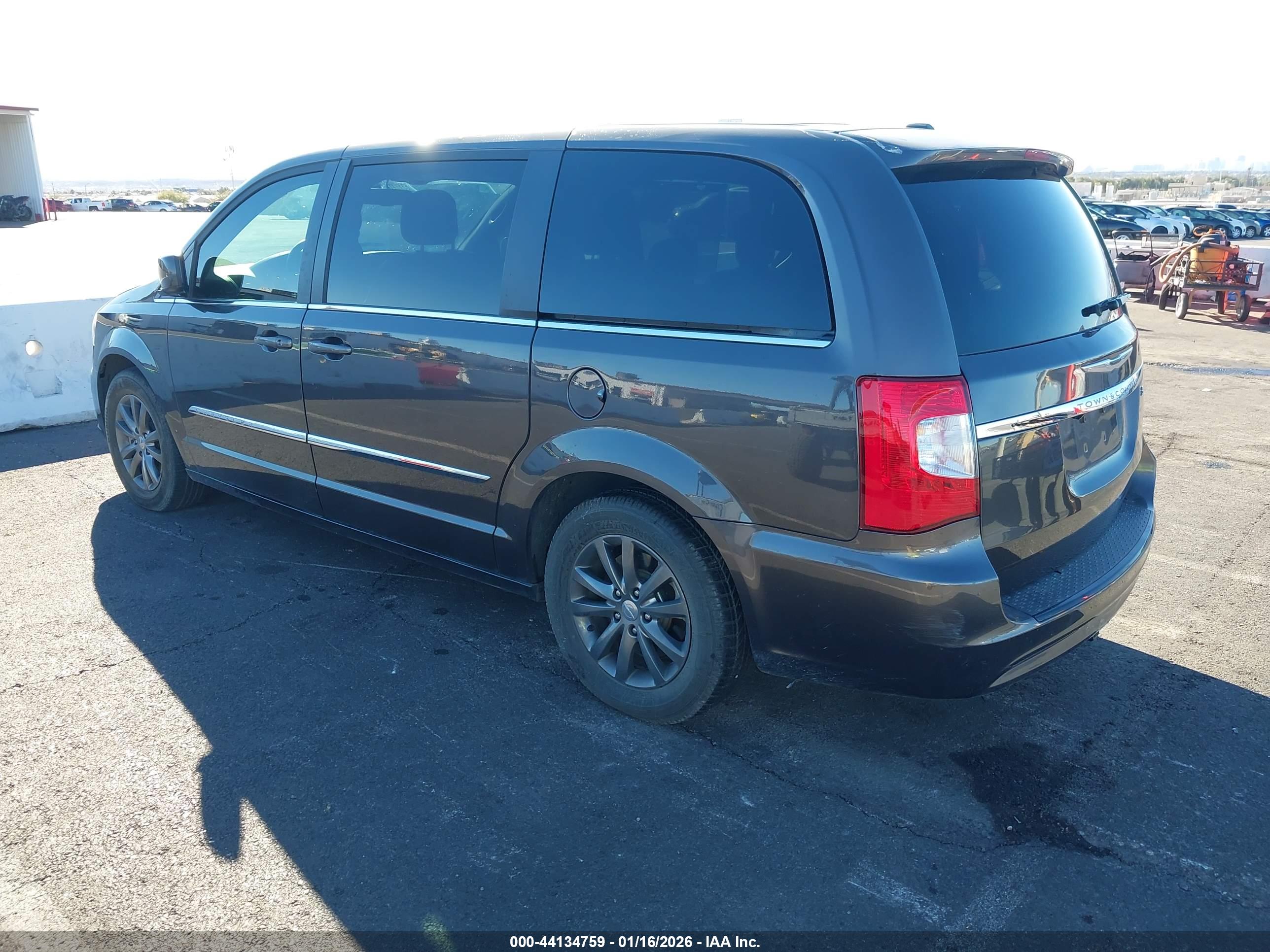 CHRYSLER TOWN image 3