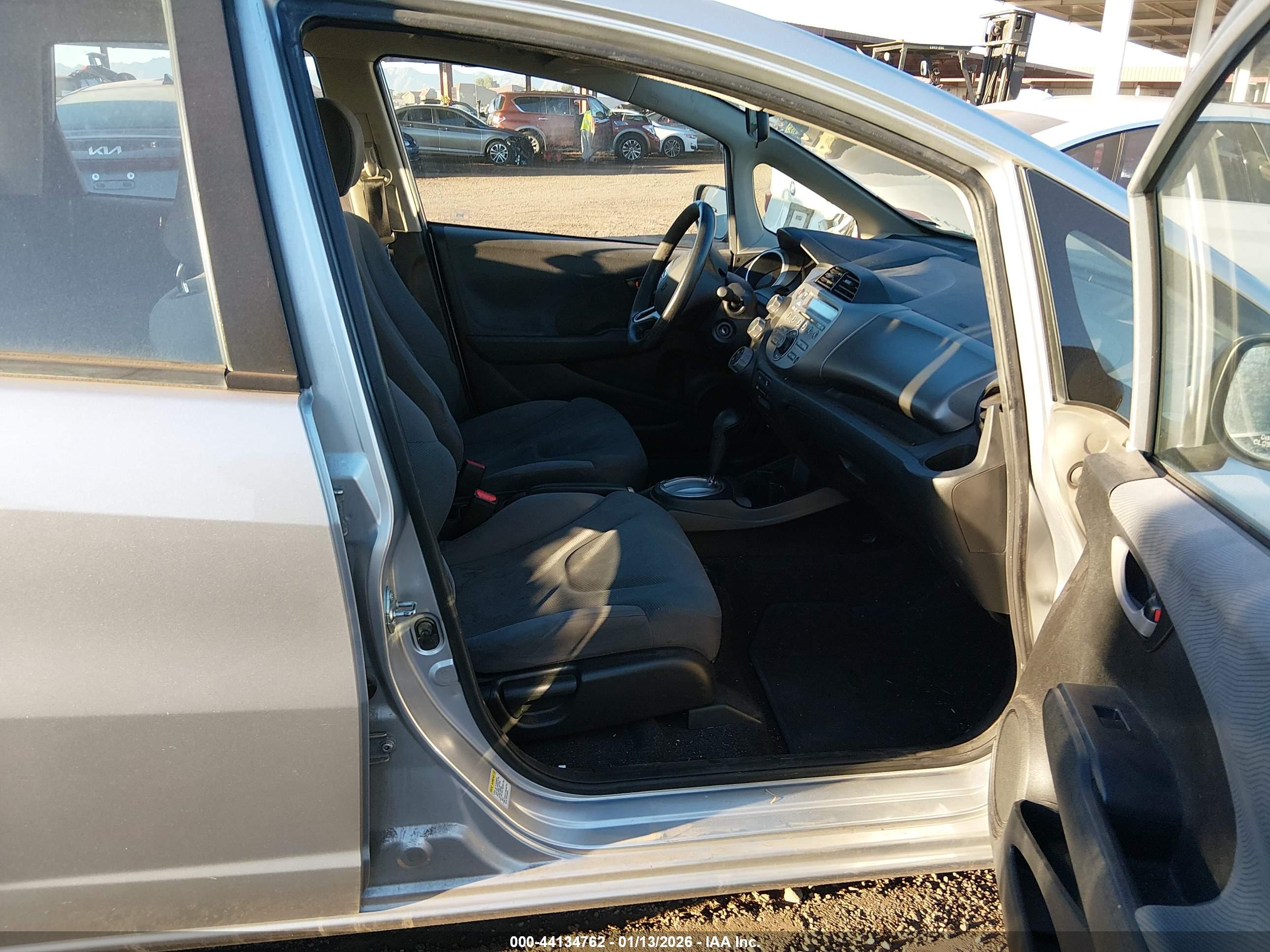 HONDA FIT image 5