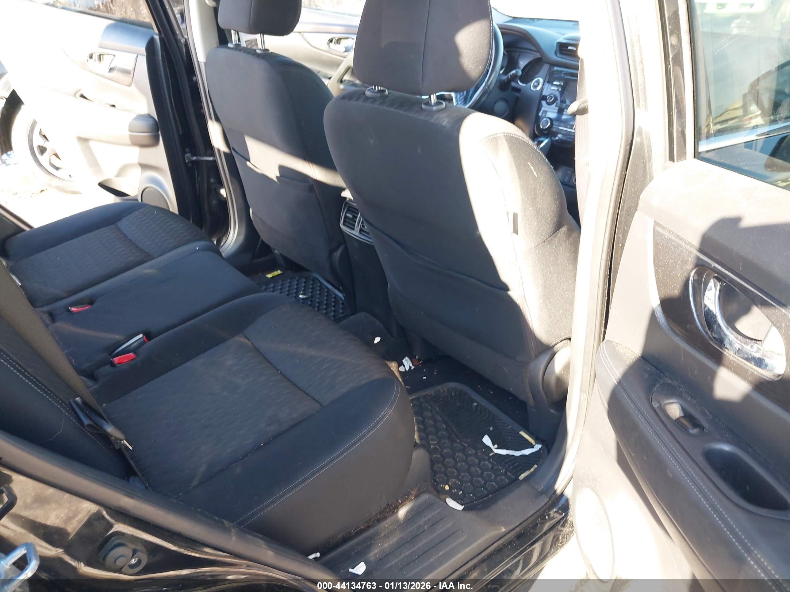 NISSAN ROGUE image 8