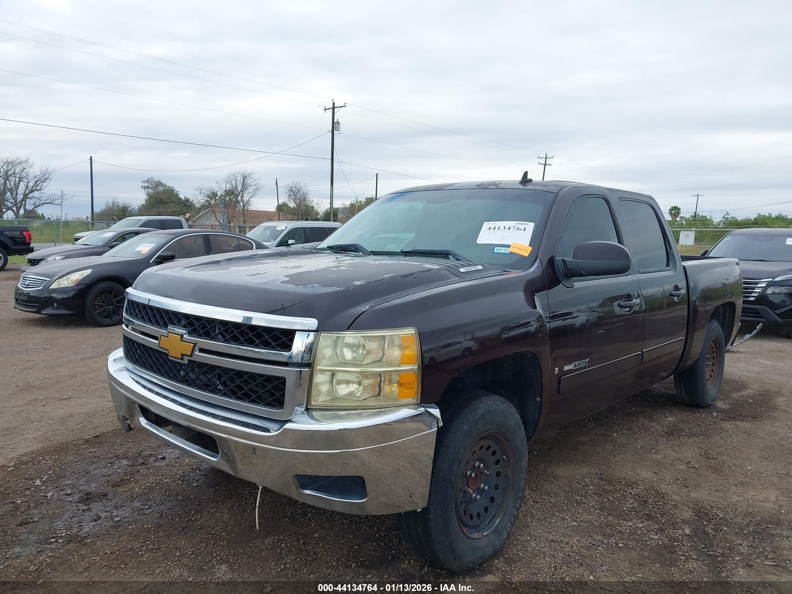 CHEVROLET SILVERADO image 6