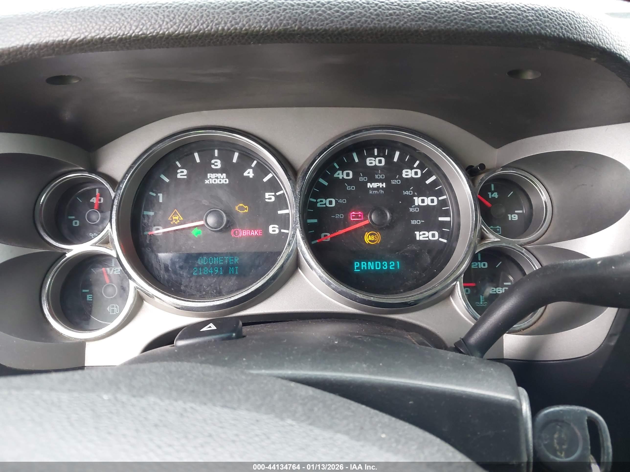 CHEVROLET SILVERADO image 7