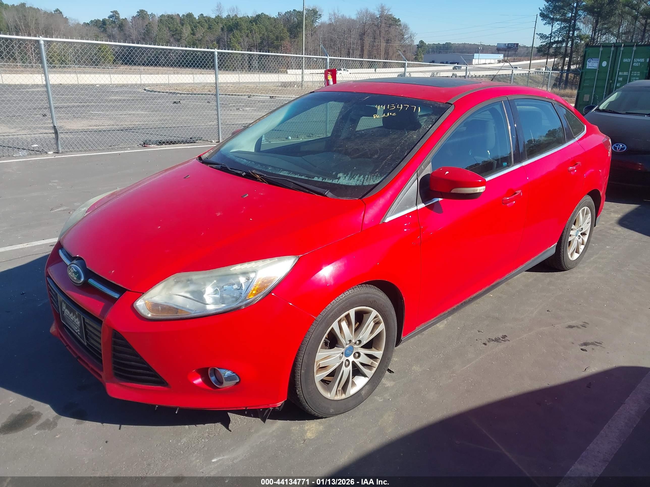 FORD FOCUS image 2