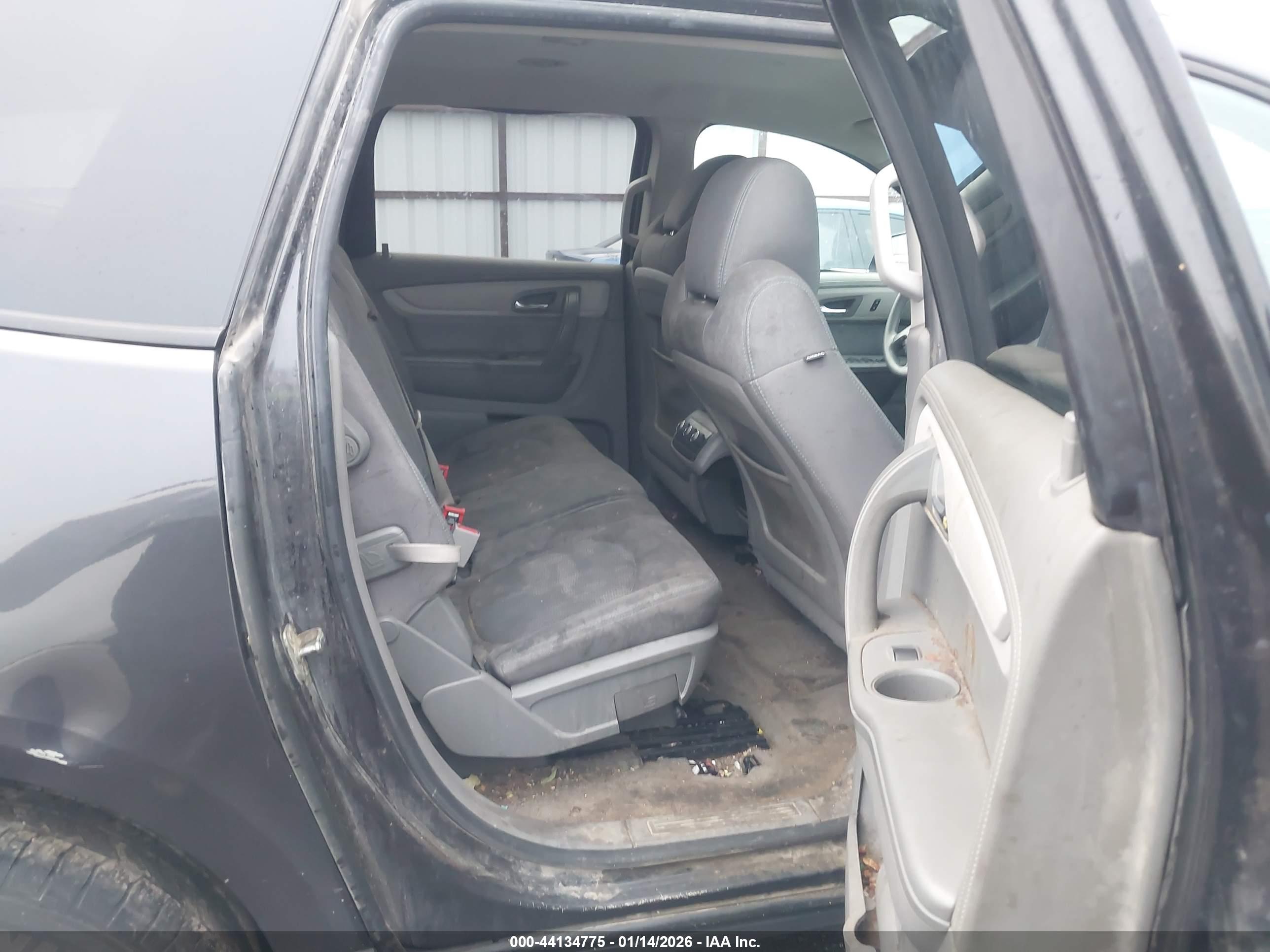 CHEVROLET TRAVERSE image 8