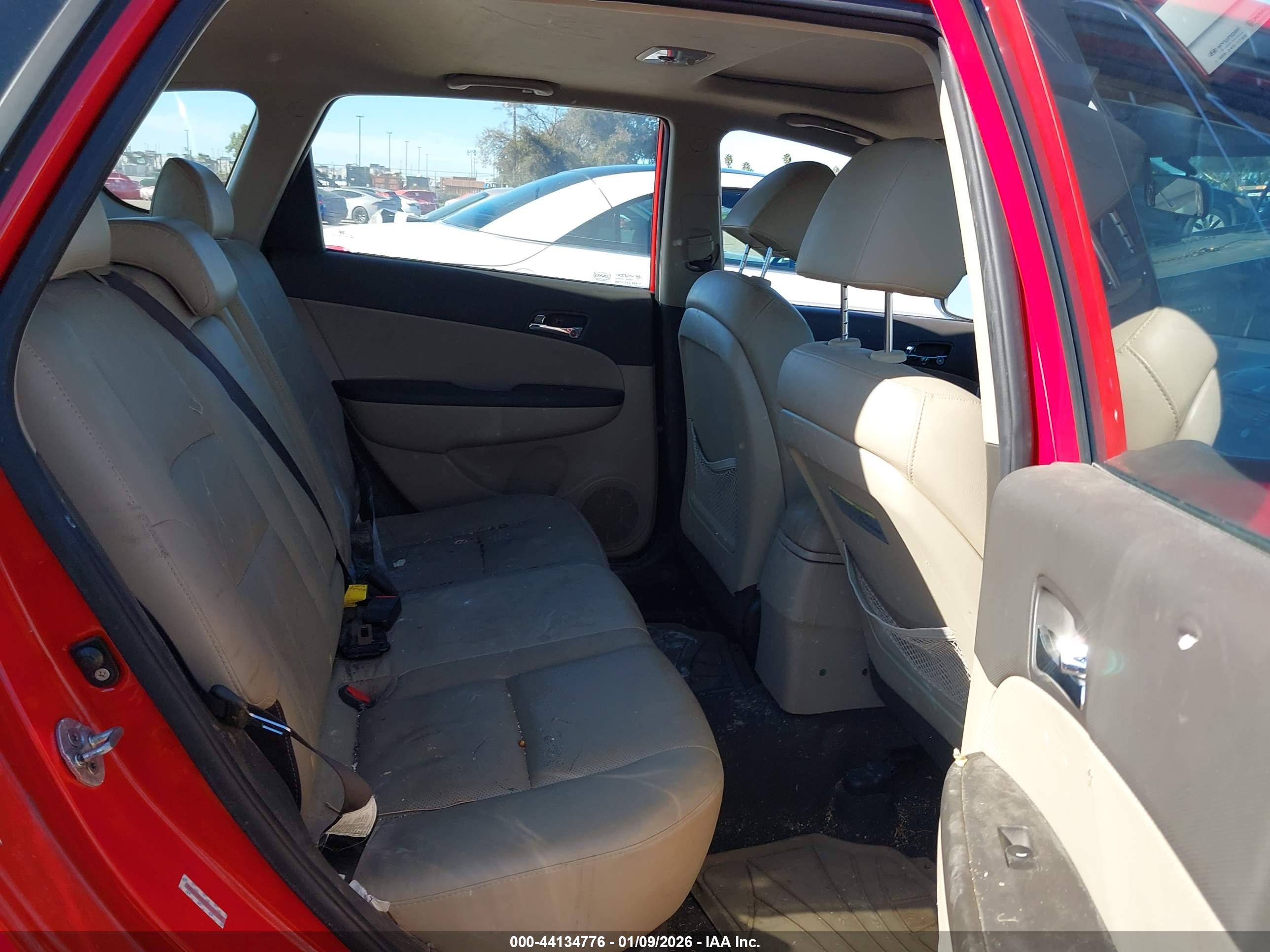 HYUNDAI ELANTRA image 8