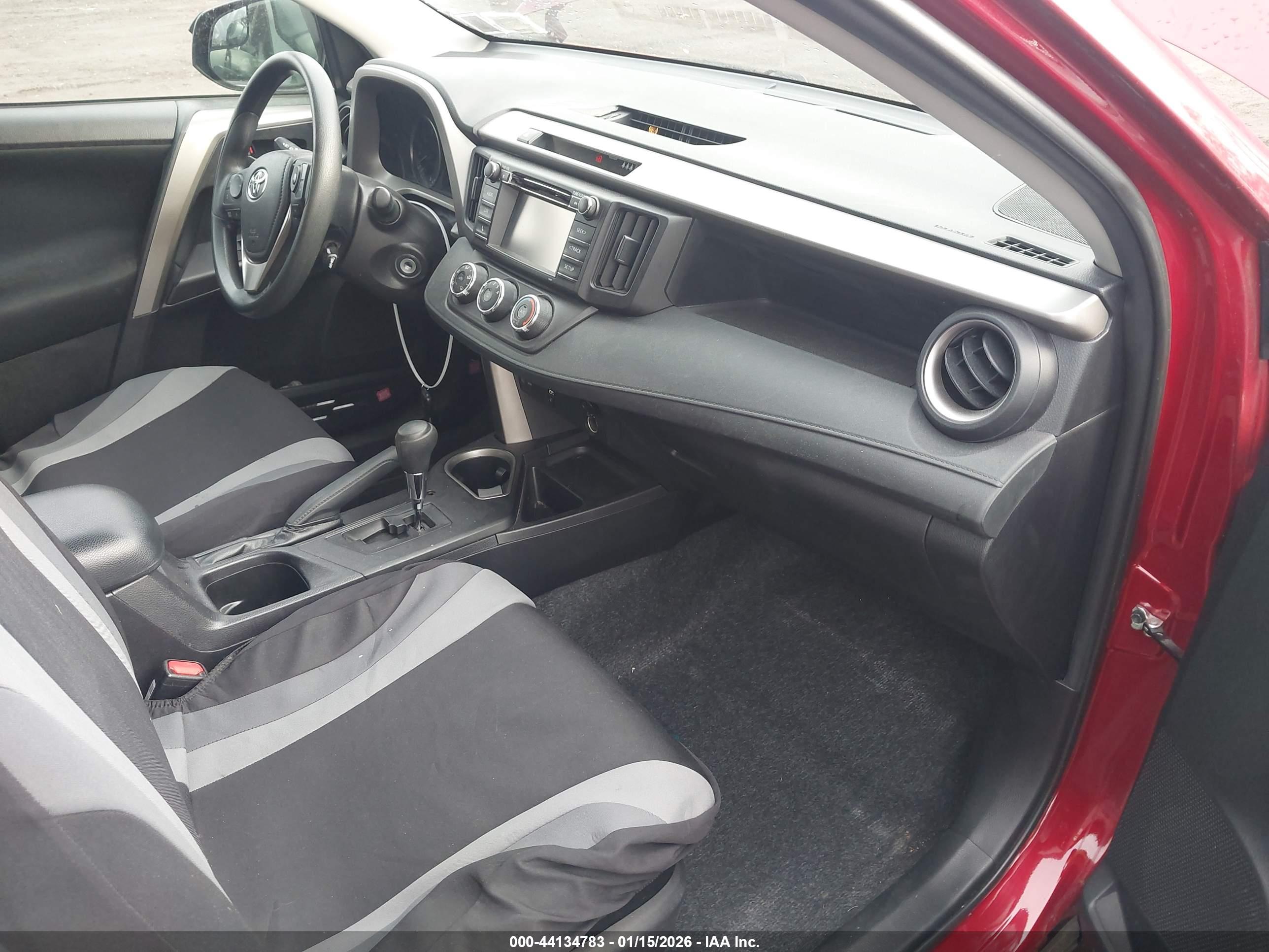 TOYOTA RAV4 image 5