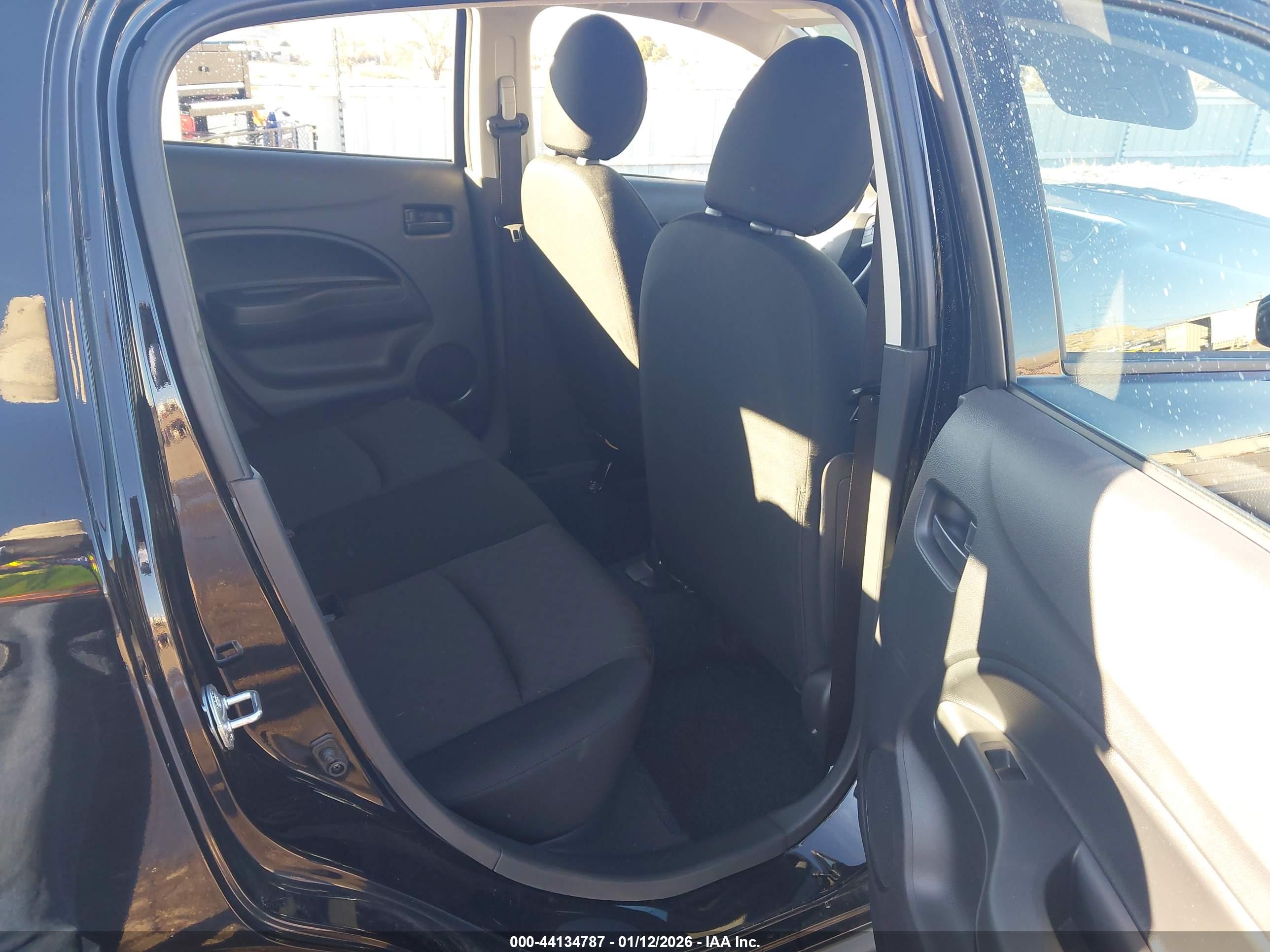 MITSUBISHI MIRAGE image 8