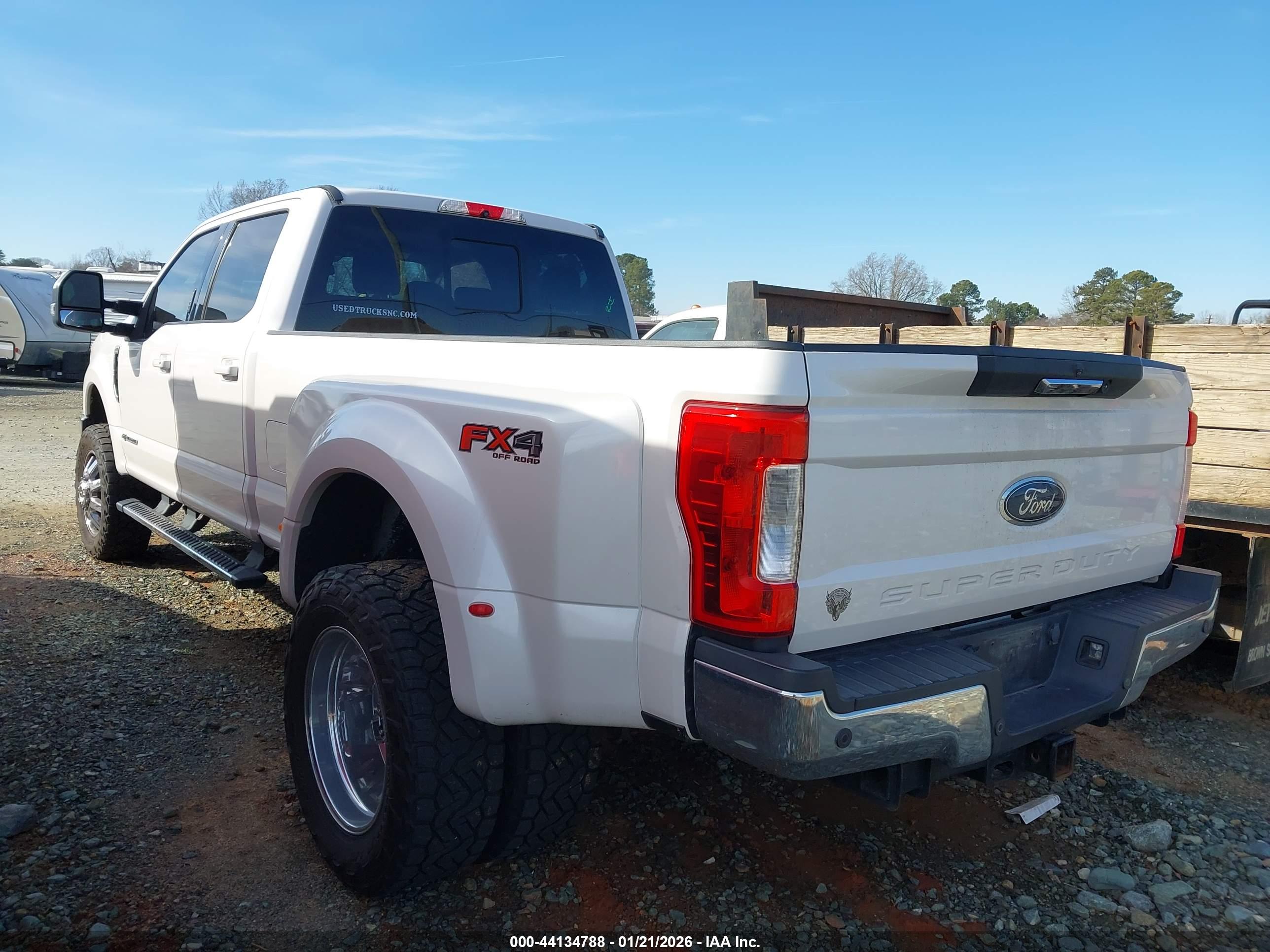 FORD F-350 image 3