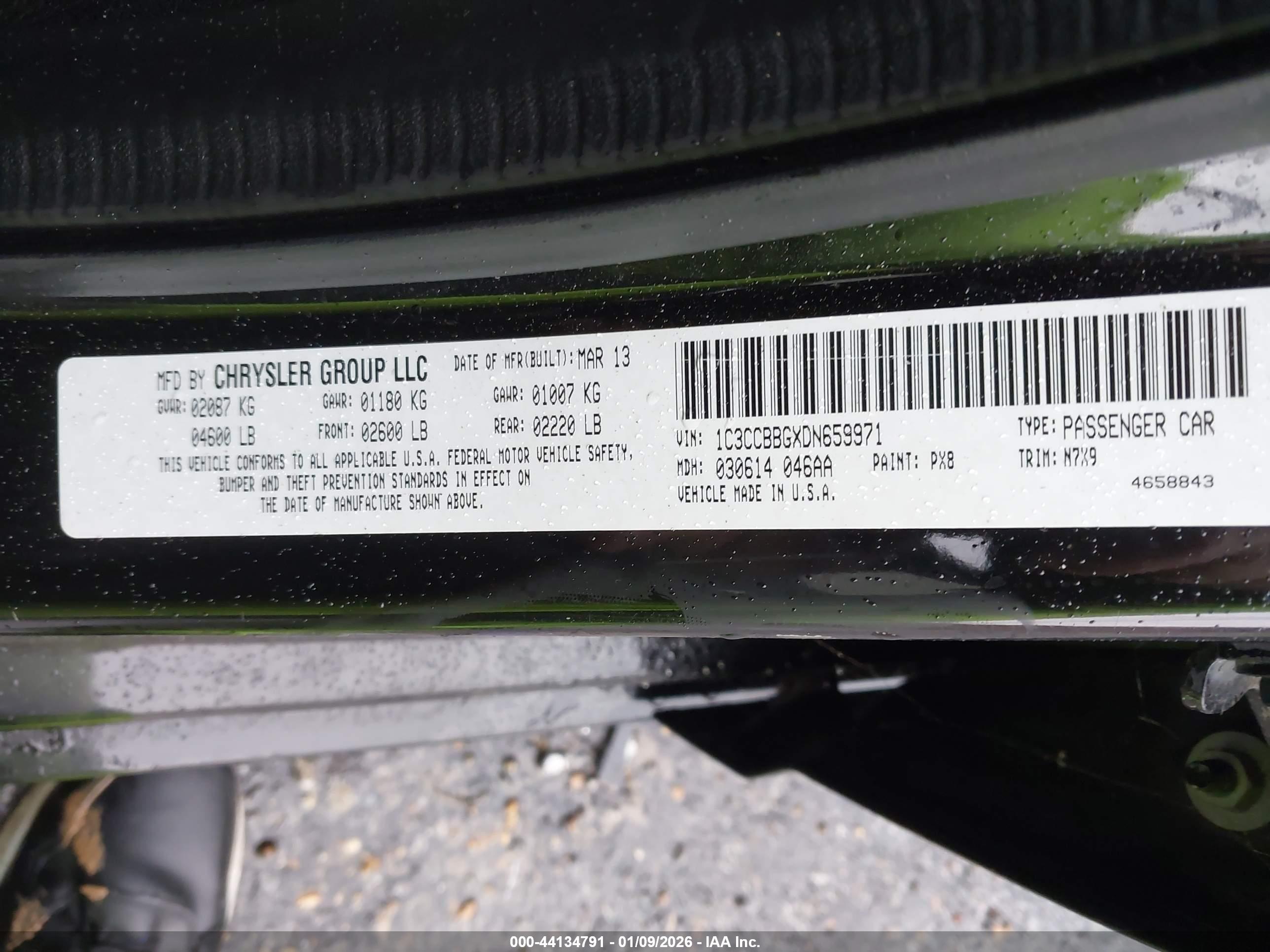 CHRYSLER 200 image 9