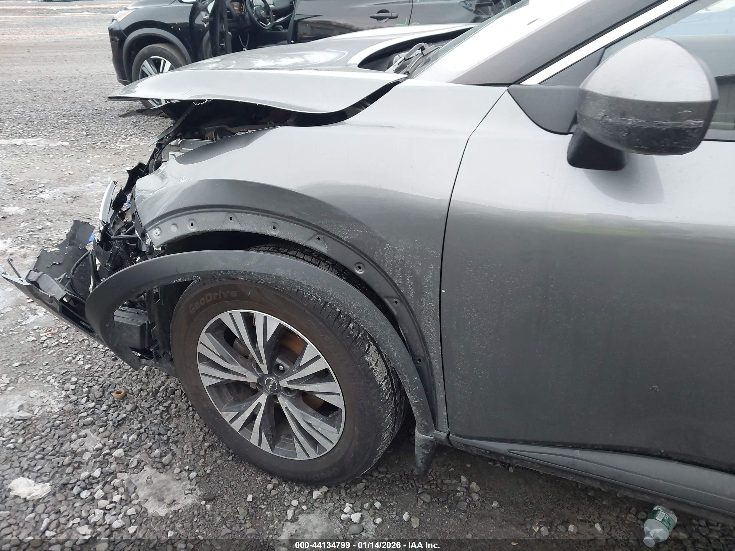 NISSAN ROGUE image 6