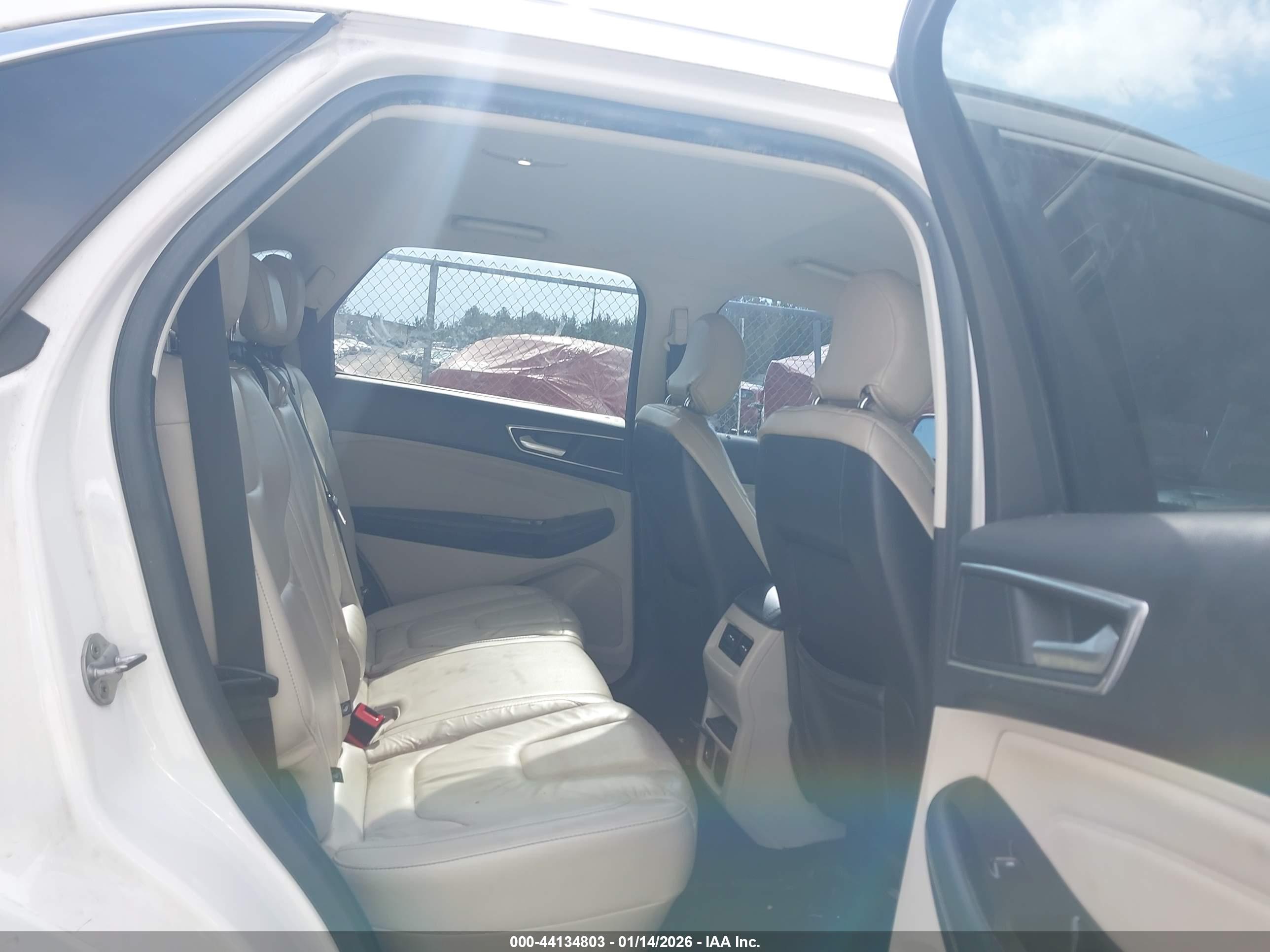 FORD EDGE image 8