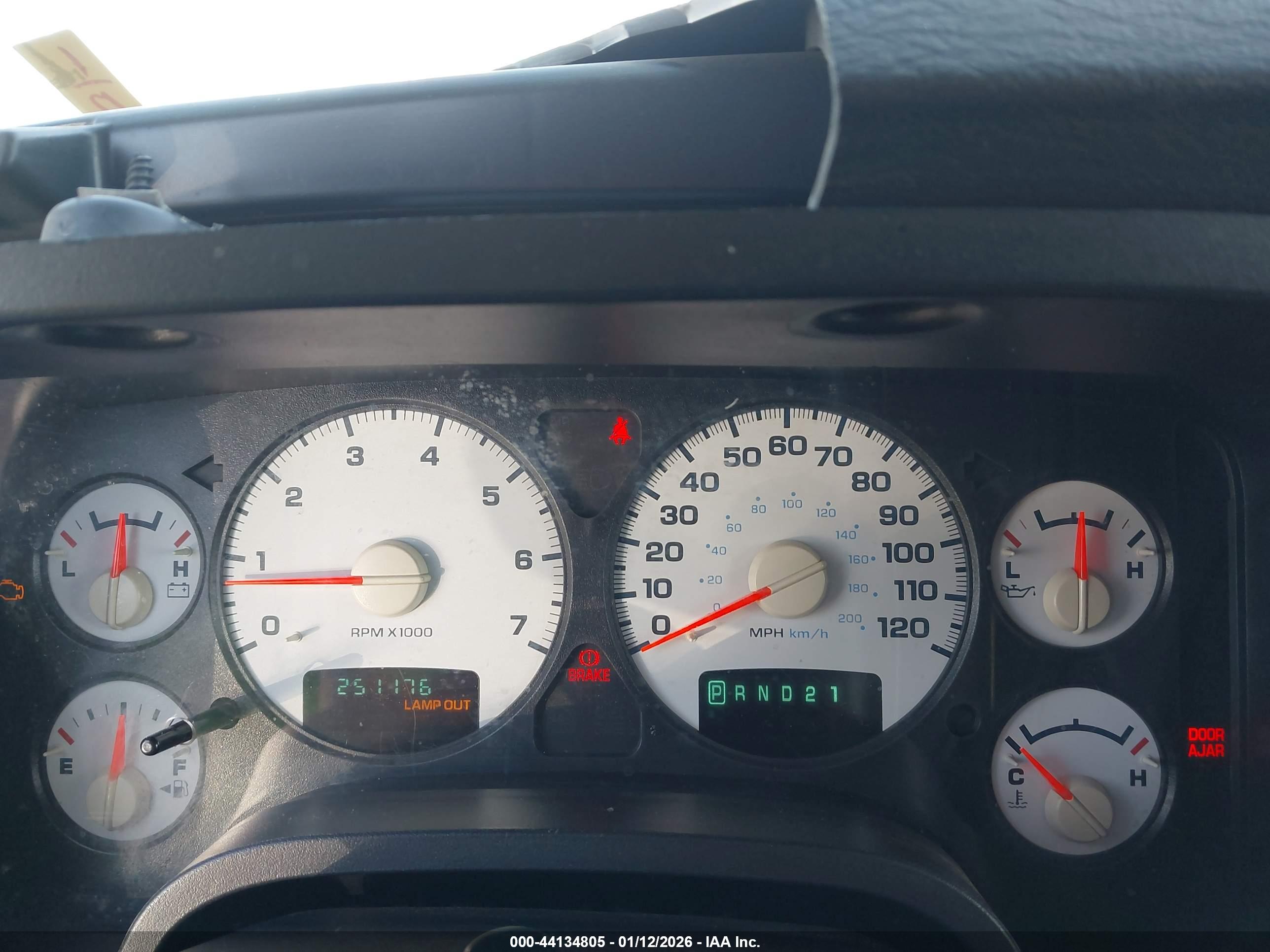 DODGE RAM image 7