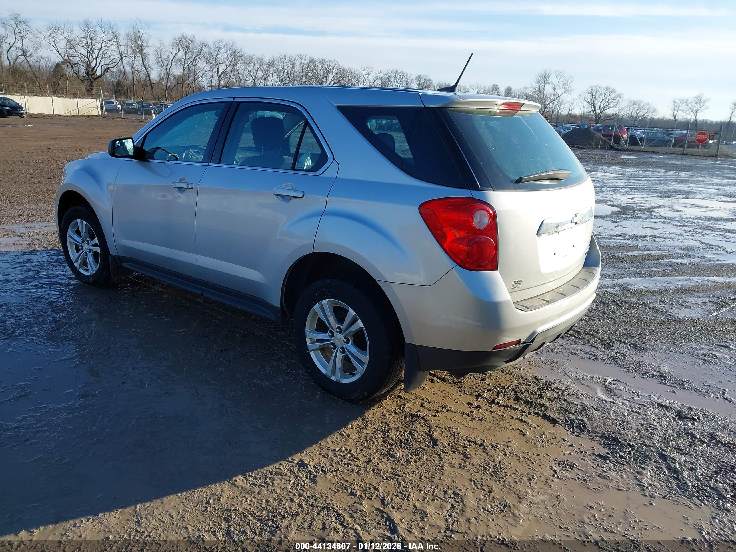 CHEVROLET EQUINOX image 3
