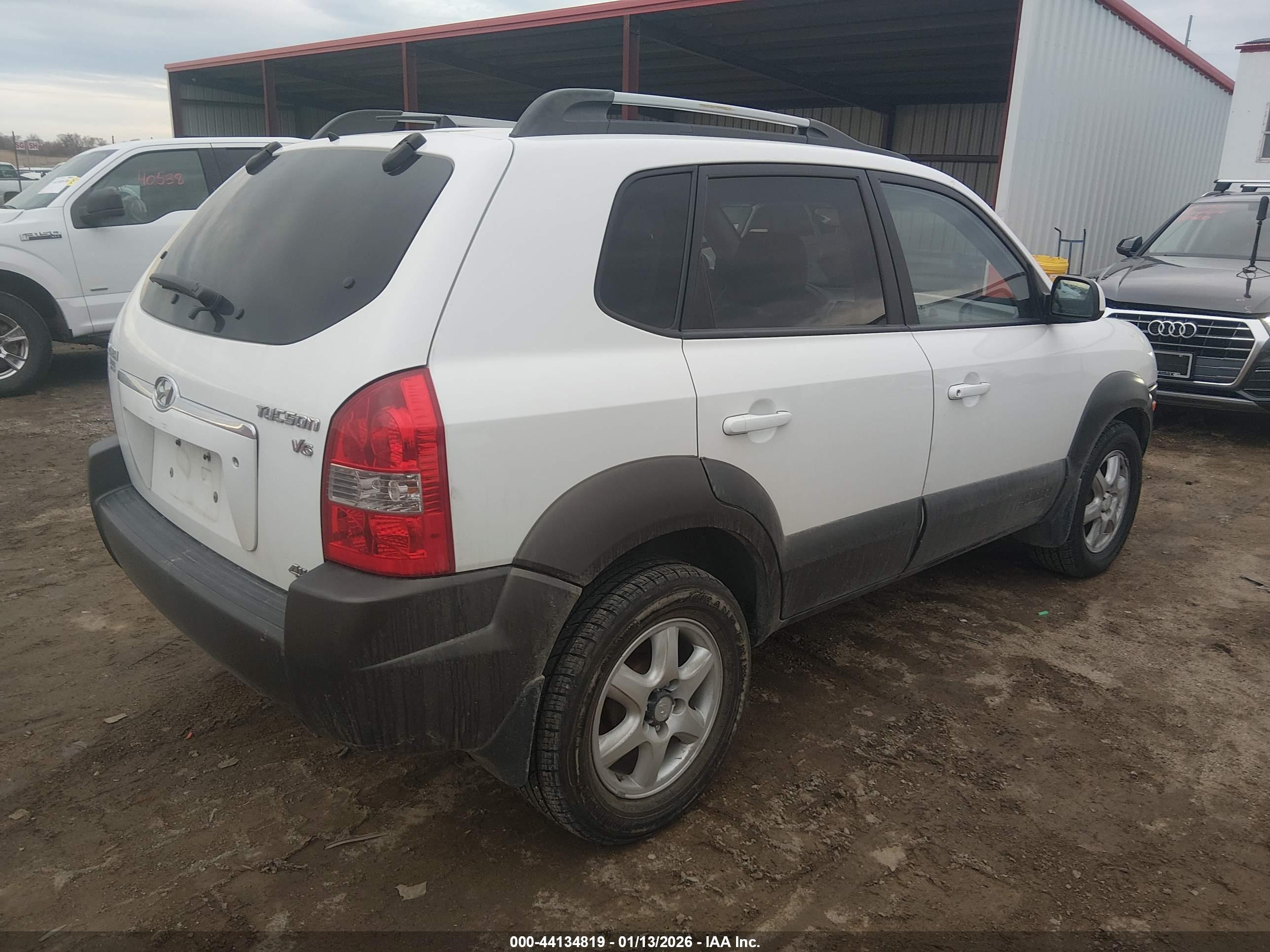 HYUNDAI TUCSON image 4