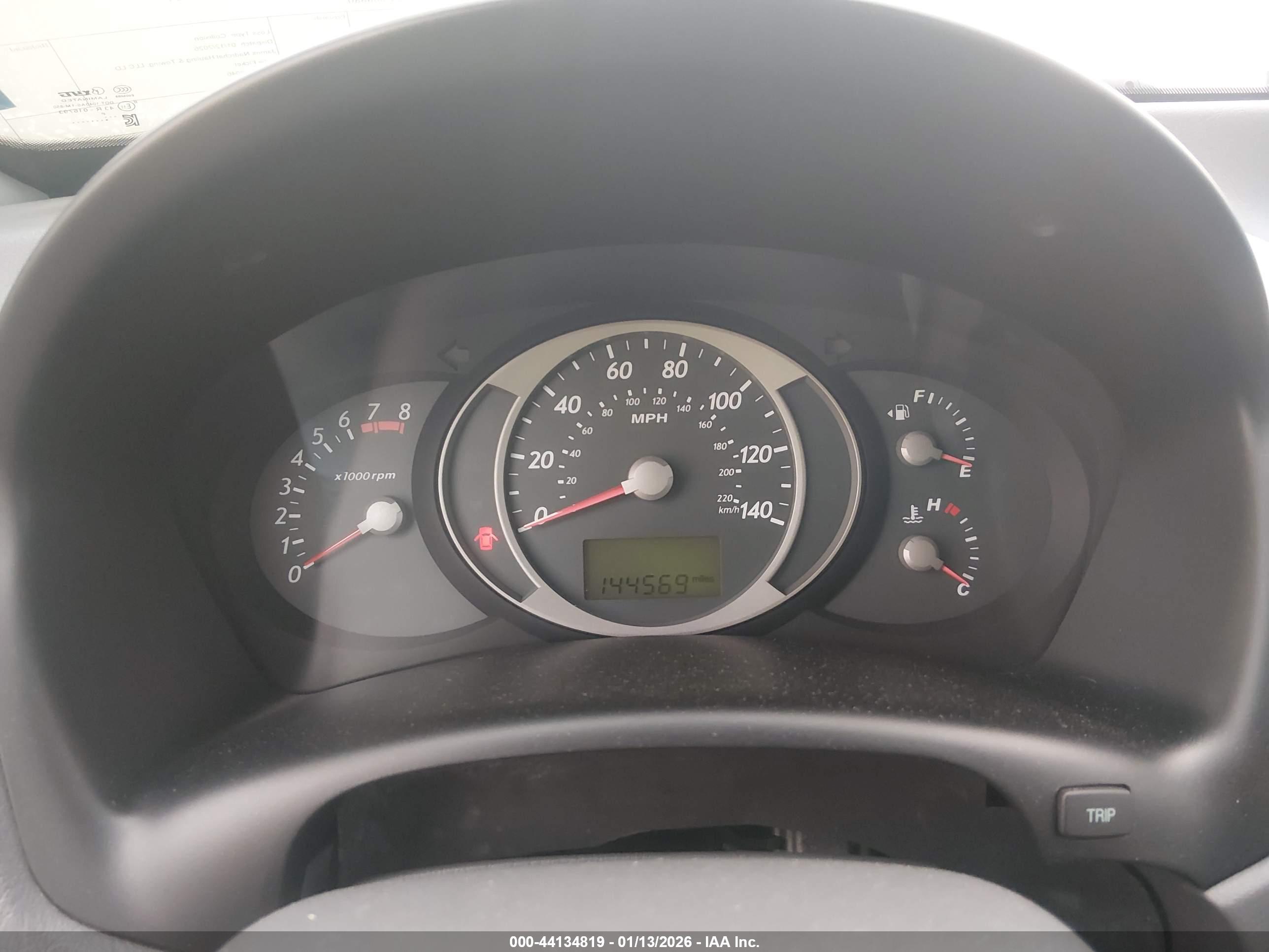 HYUNDAI TUCSON image 7