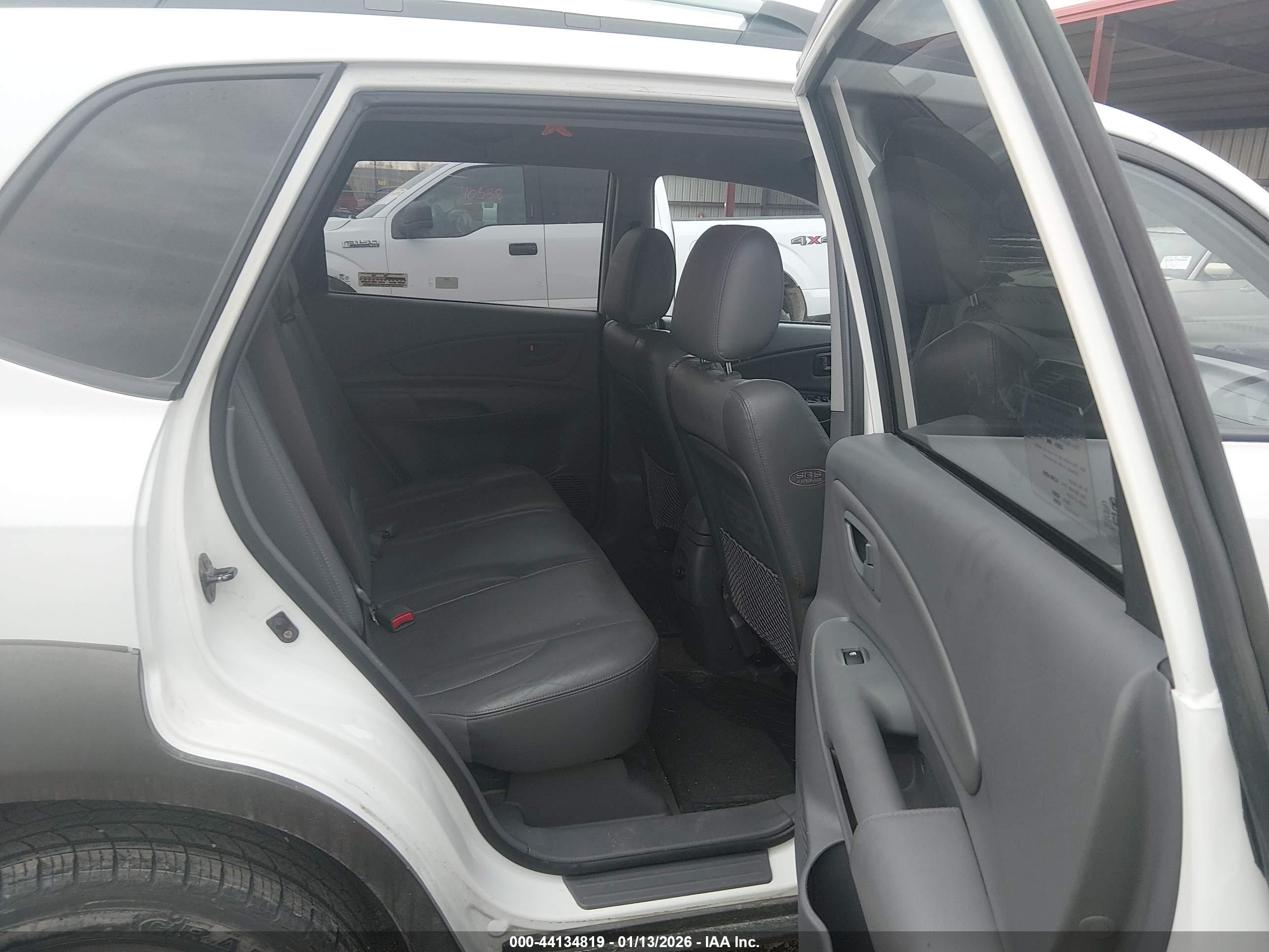 HYUNDAI TUCSON image 8