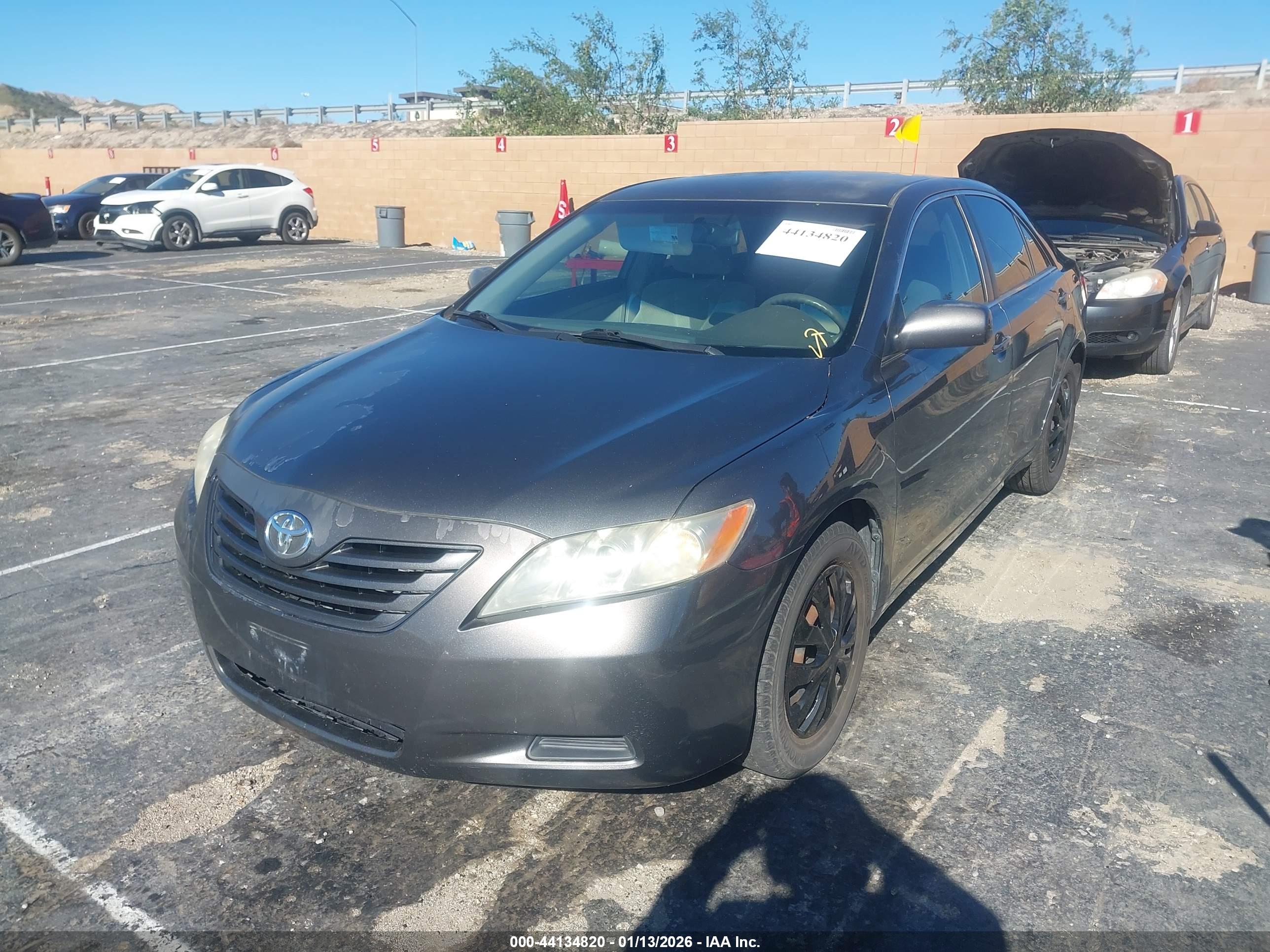 TOYOTA CAMRY image 2