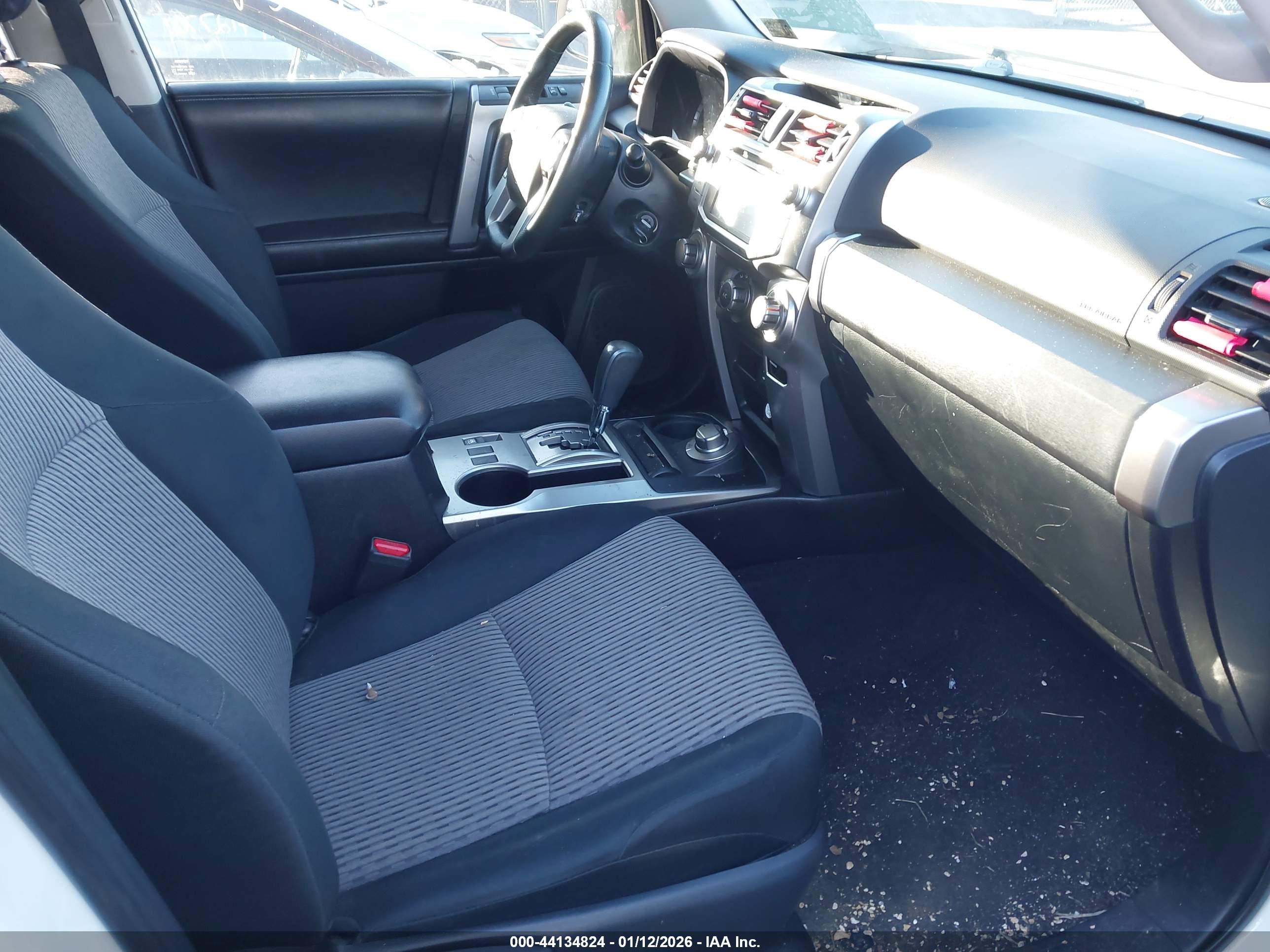 TOYOTA 4RUNNER image 5