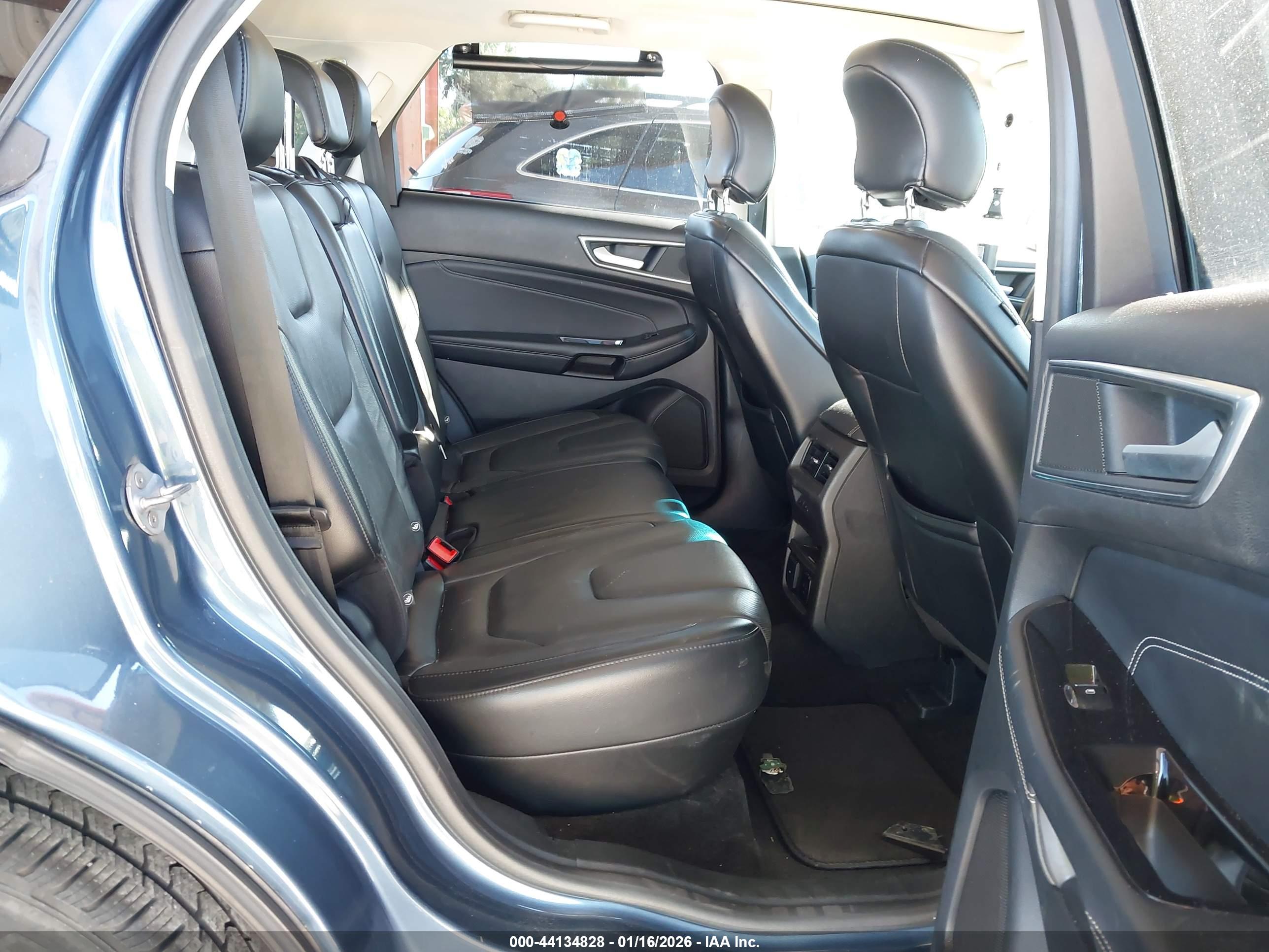 FORD EDGE image 8