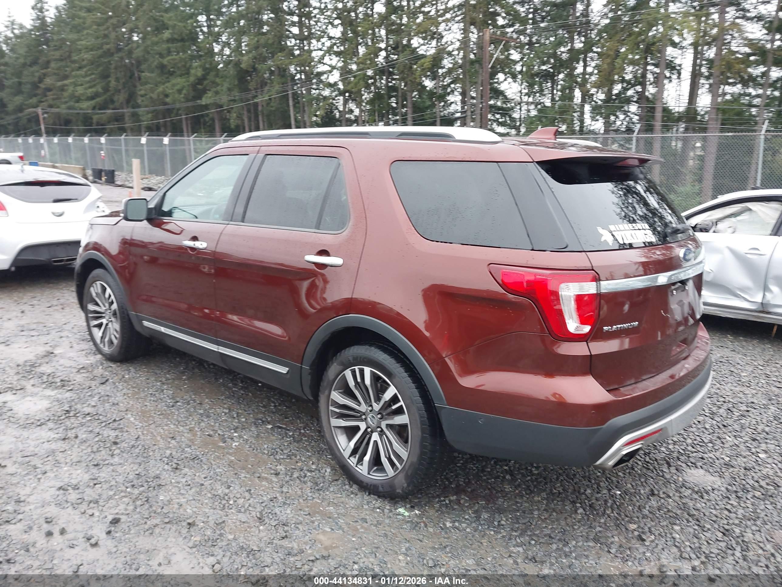 FORD EXPLORER image 3