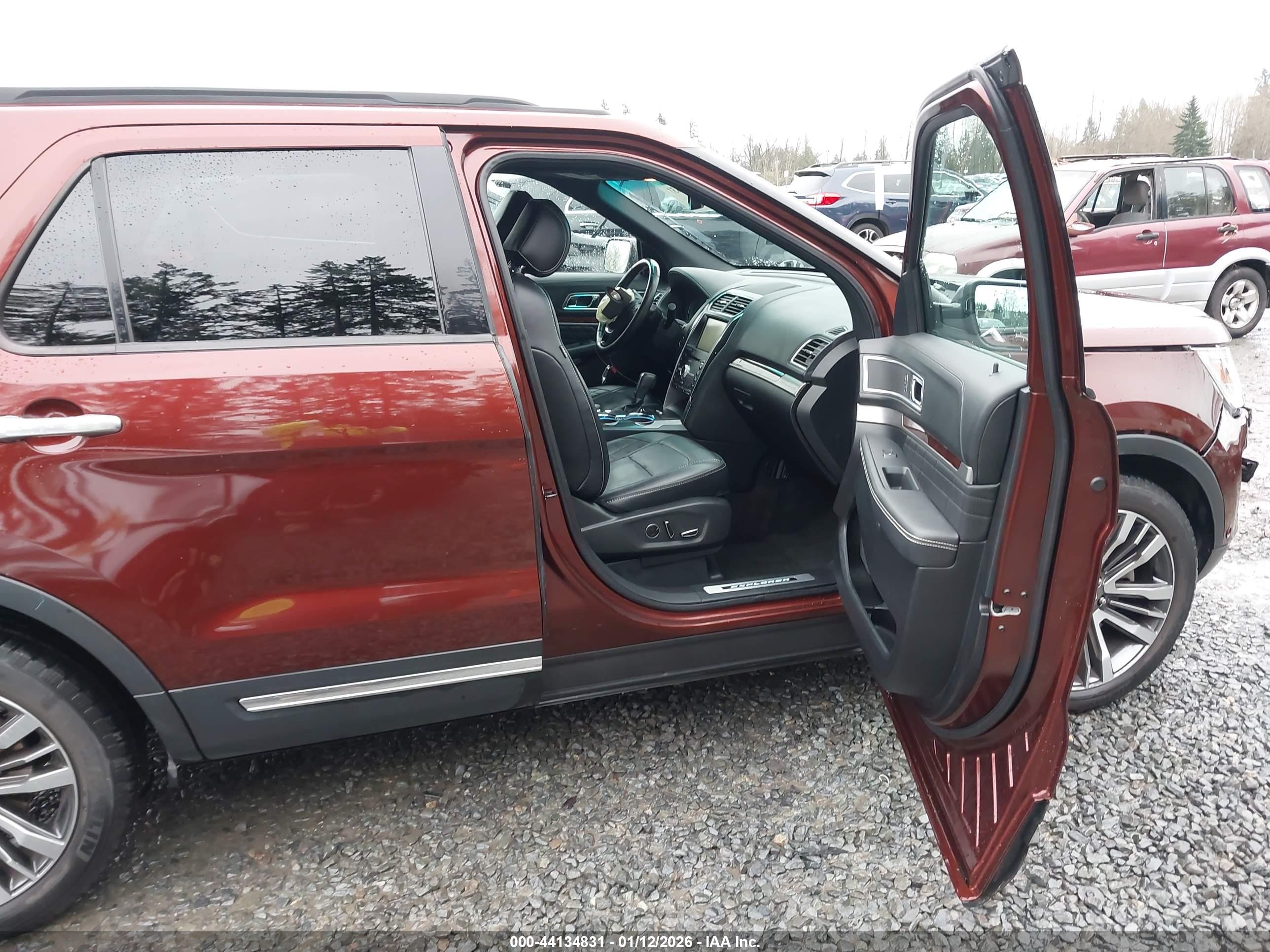 FORD EXPLORER image 5