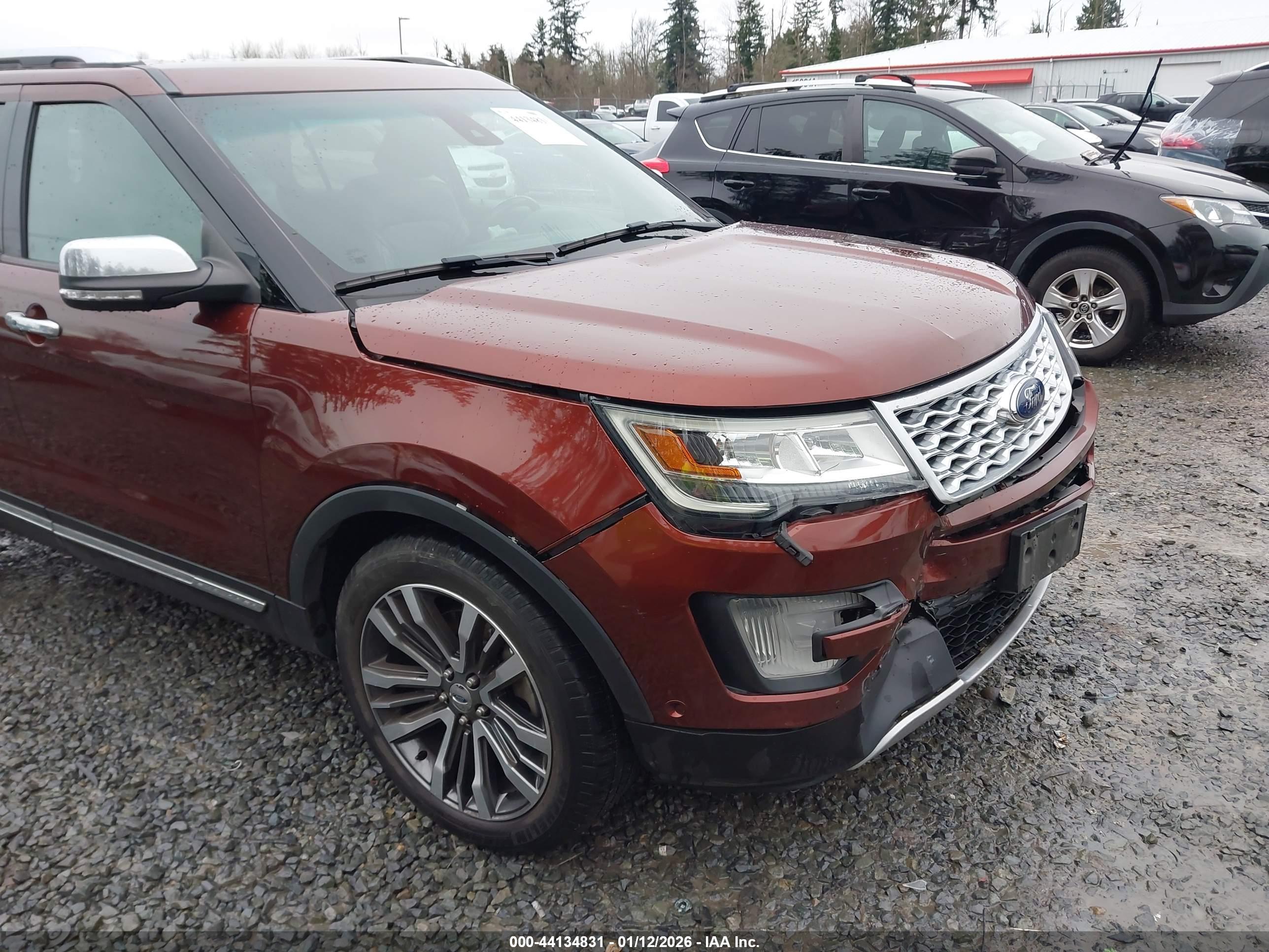 FORD EXPLORER image 6