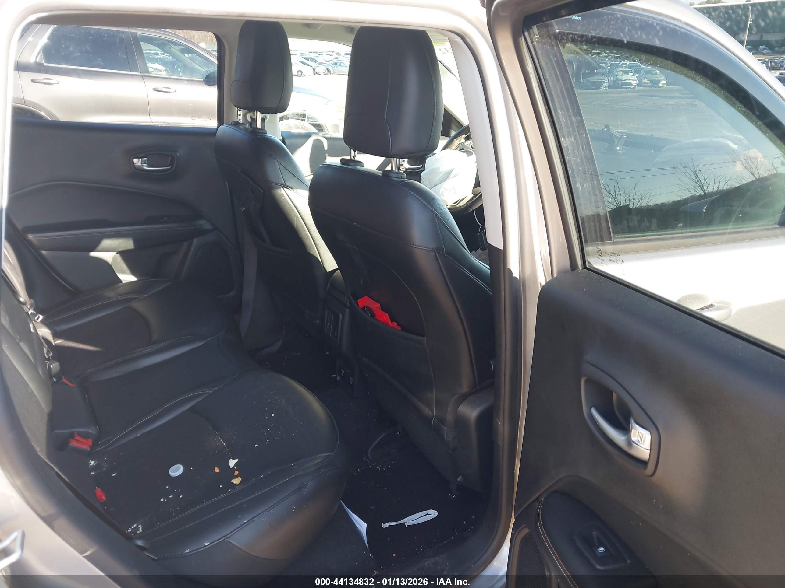 JEEP COMPASS image 8