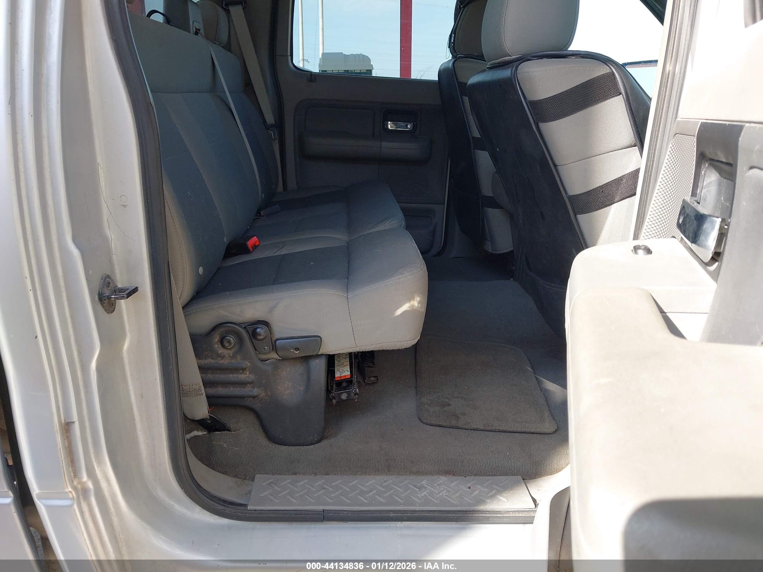 FORD F-150 image 8