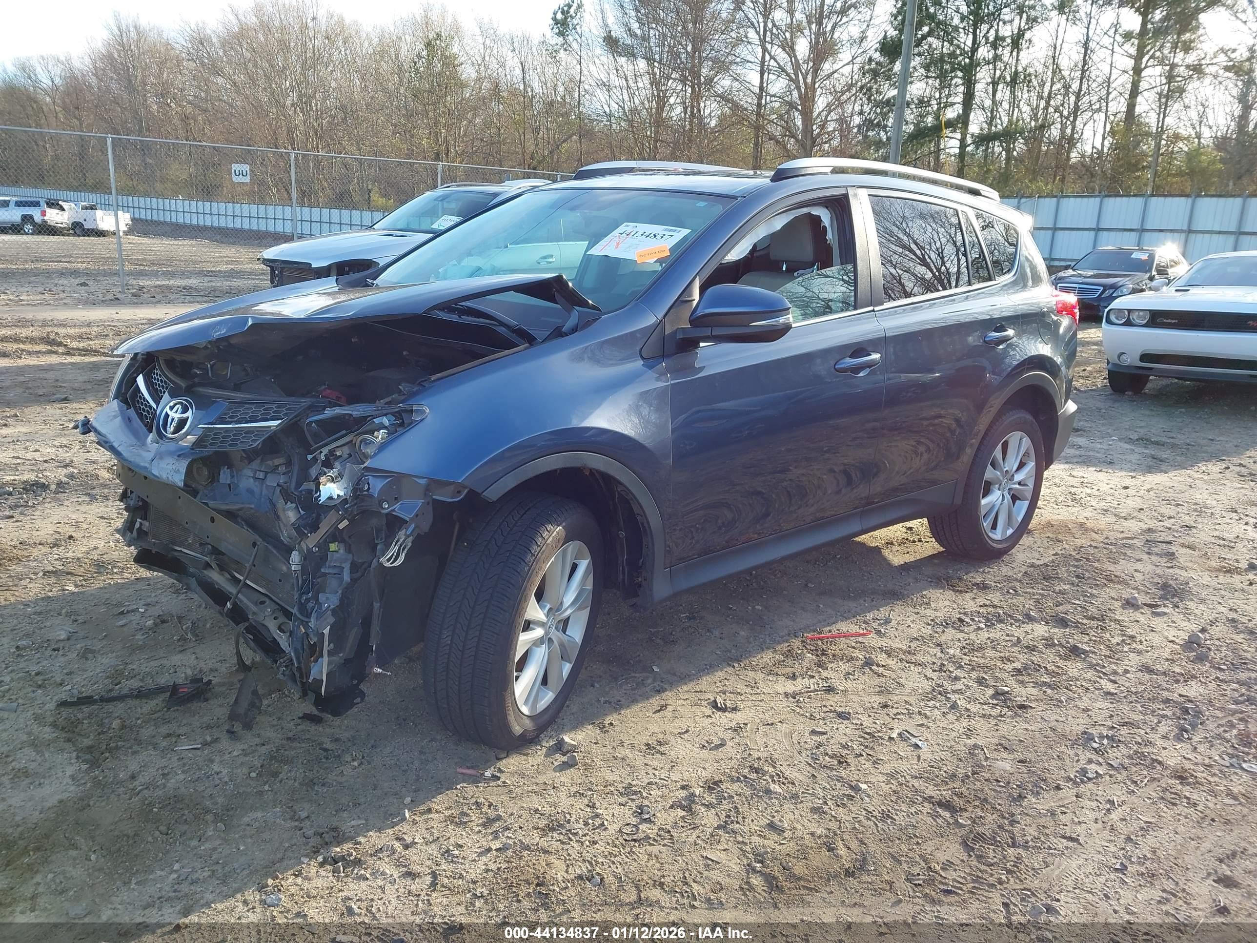 TOYOTA RAV4 image 2