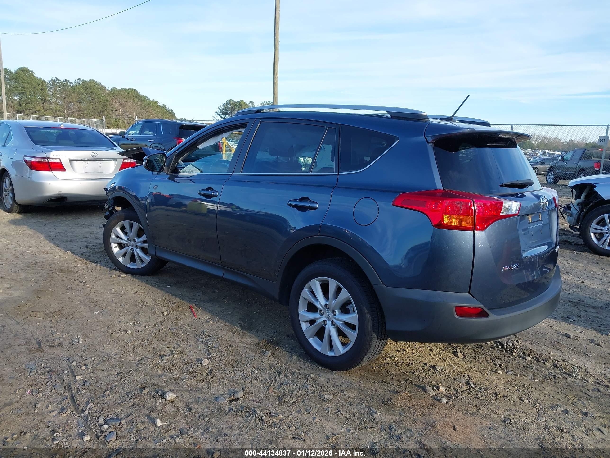TOYOTA RAV4 image 3