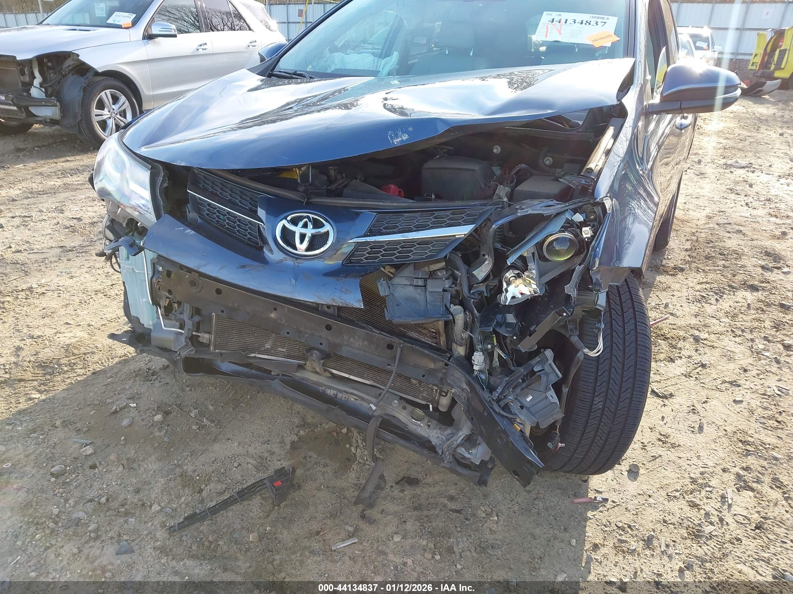 TOYOTA RAV4 image 6