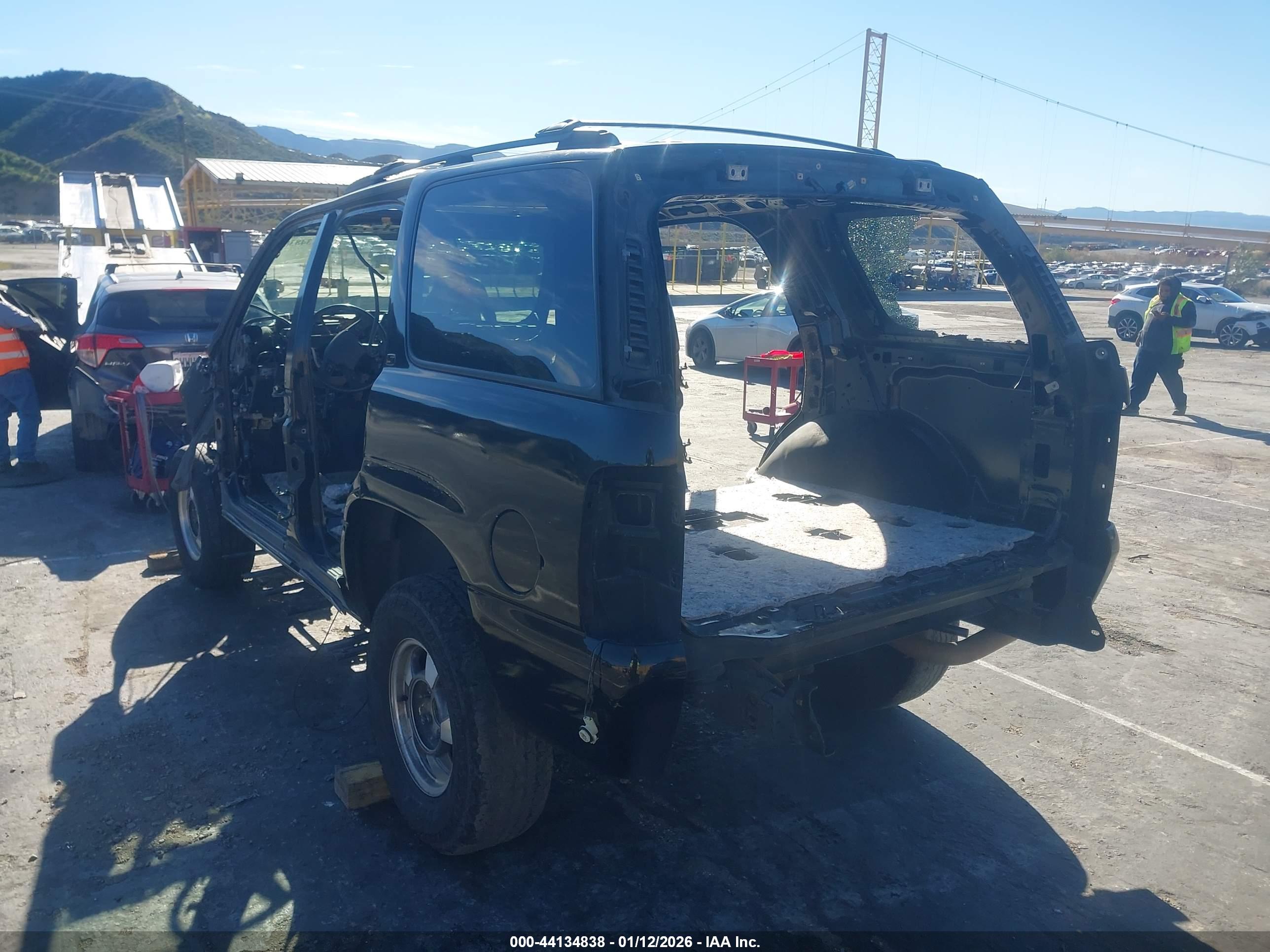 CHEVROLET TAHOE image 3