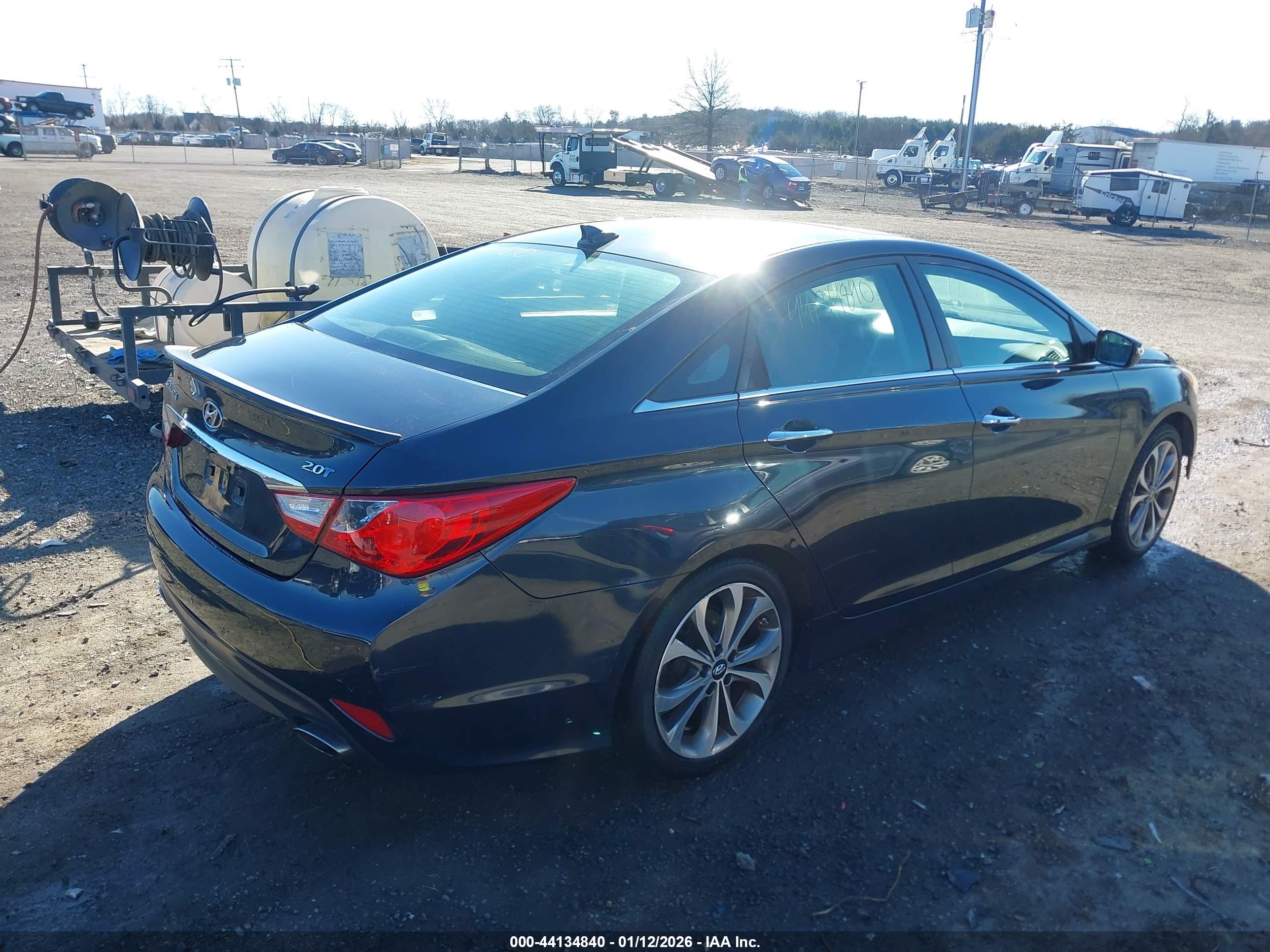 HYUNDAI SONATA image 4