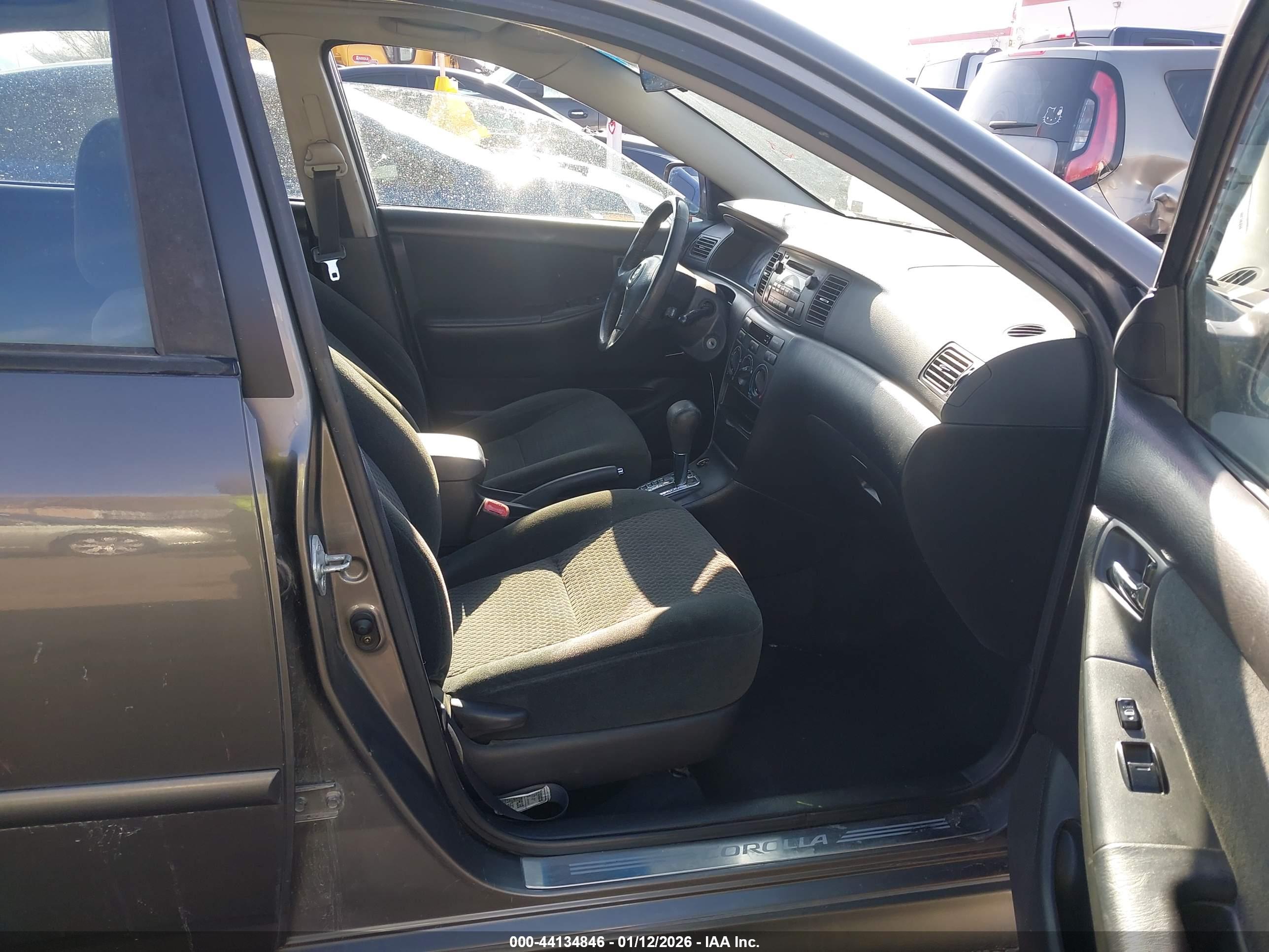 TOYOTA COROLLA image 5