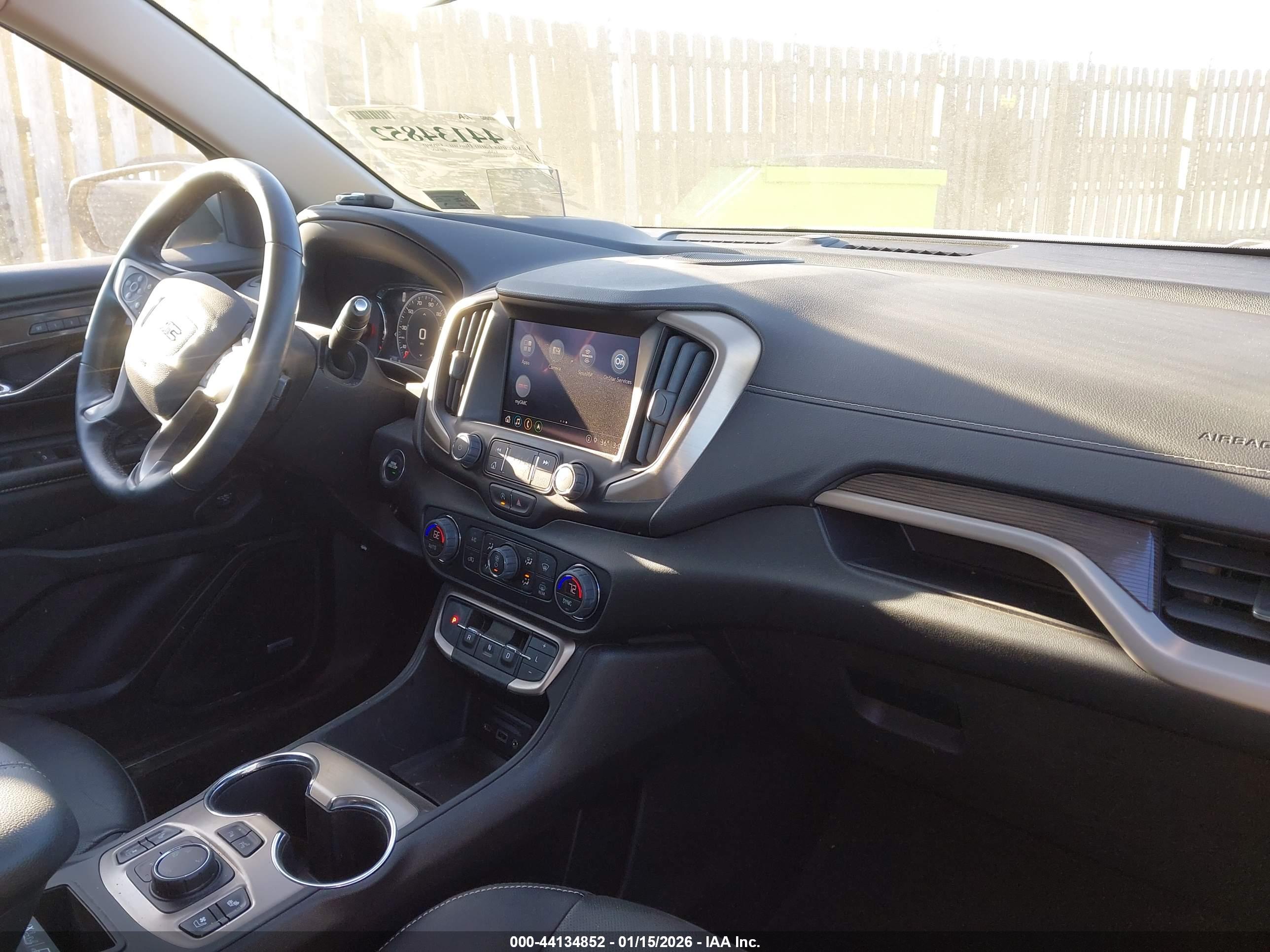GMC TERRAIN image 5
