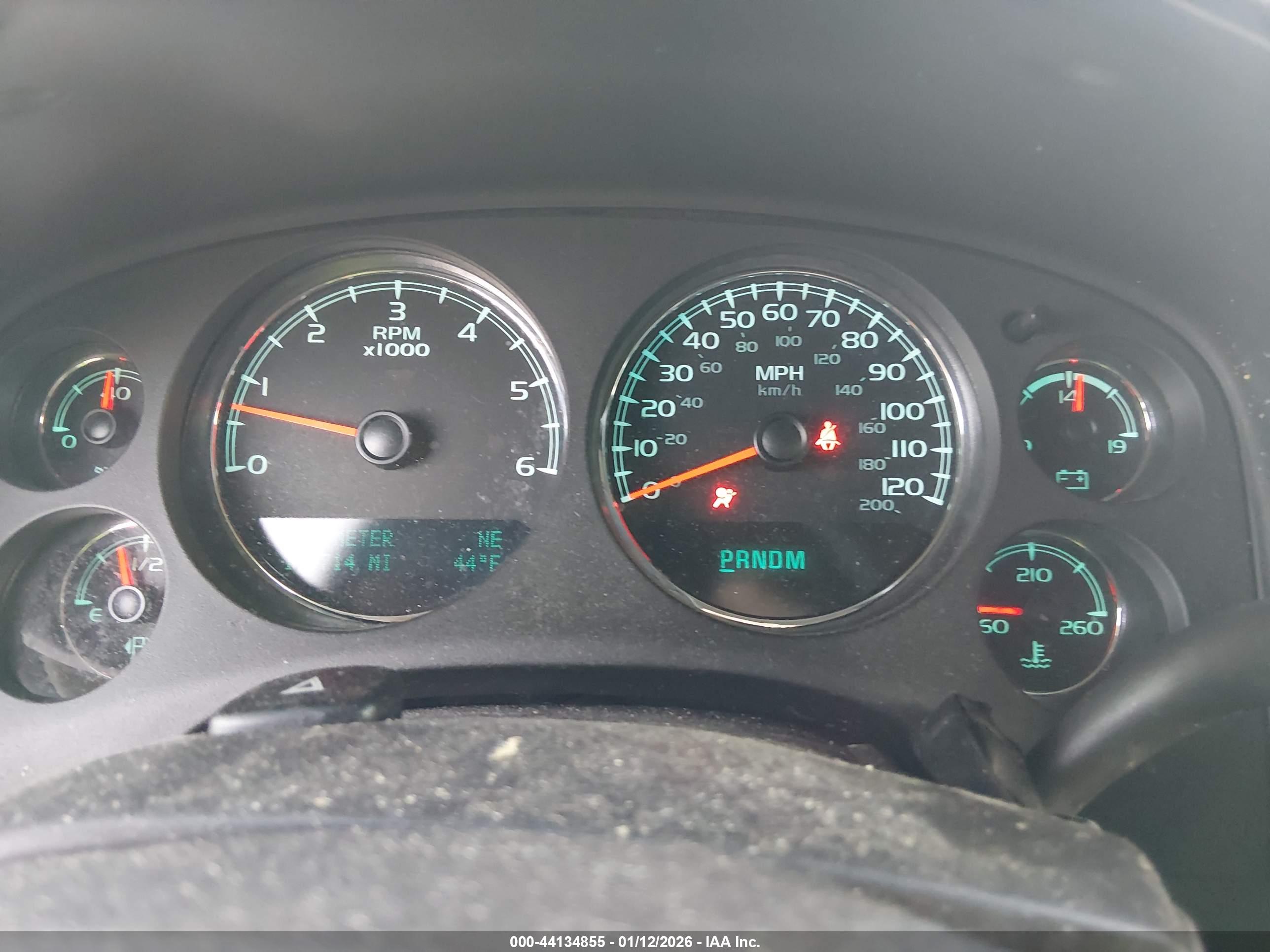 CHEVROLET SUBURBAN image 7