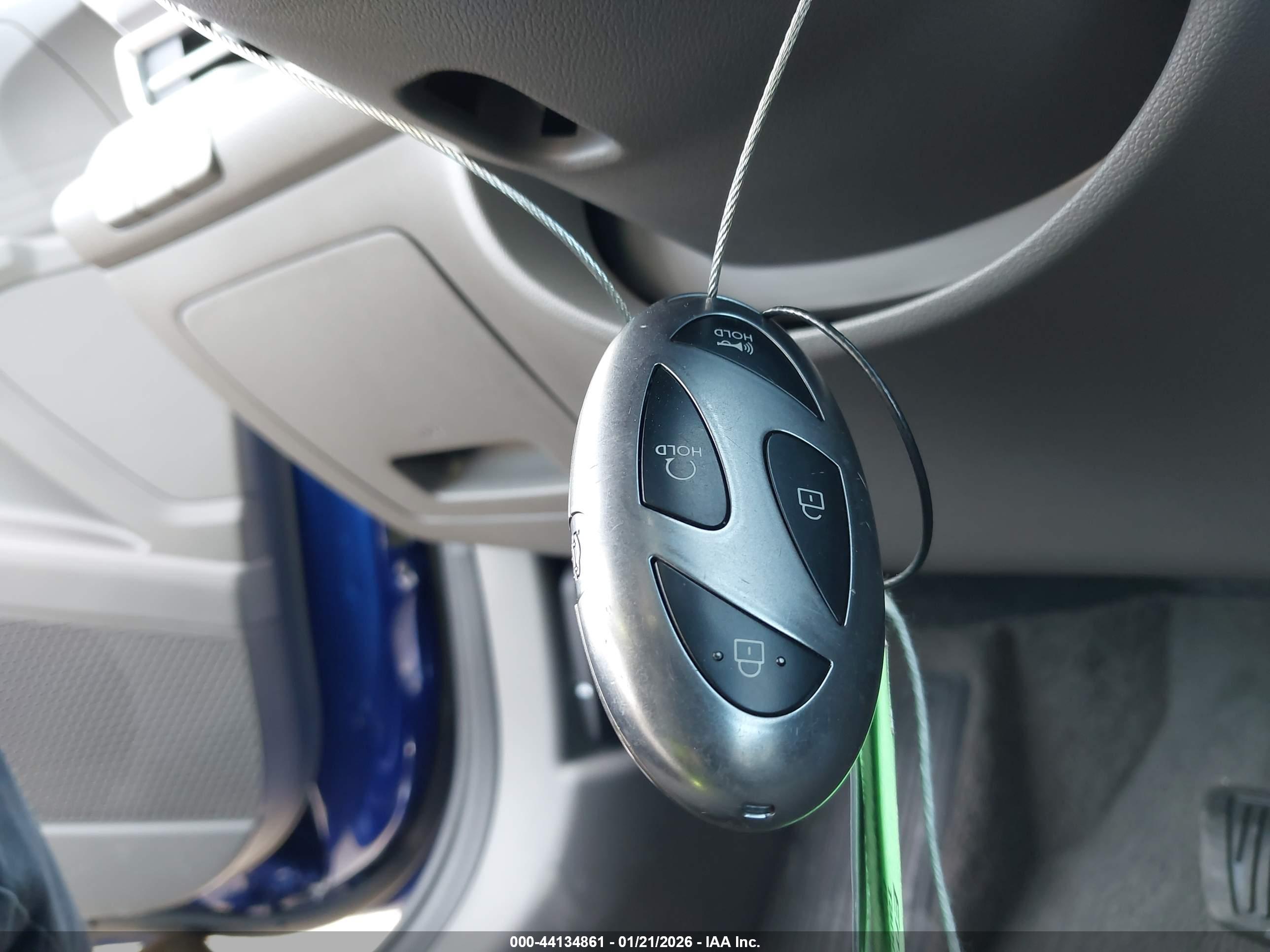 HYUNDAI ELANTRA image 11