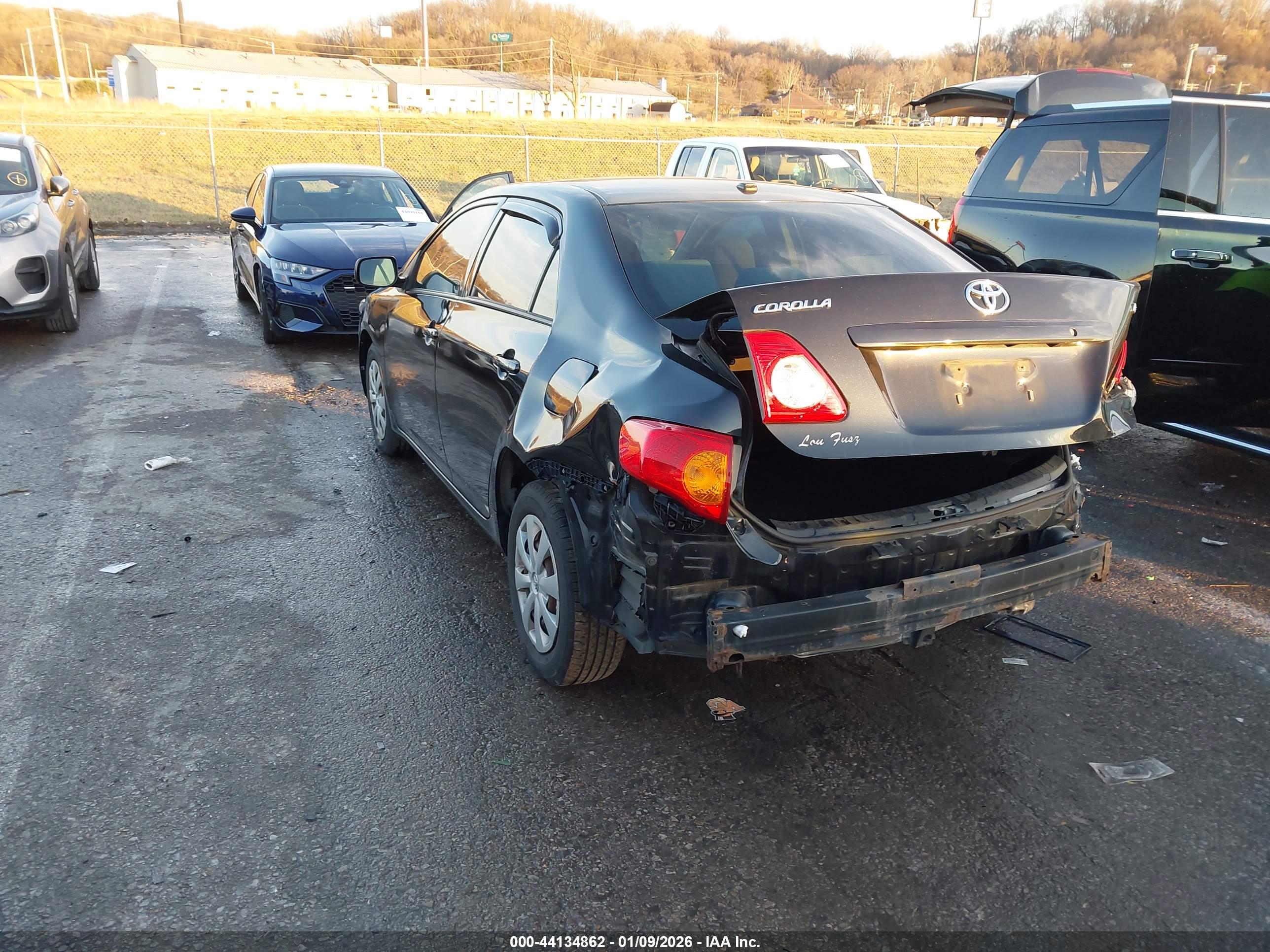 TOYOTA COROLLA image 3