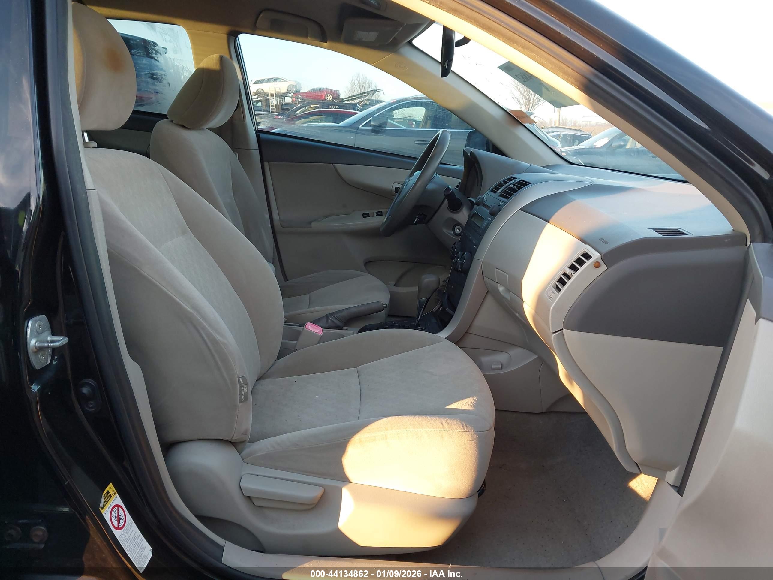 TOYOTA COROLLA image 5