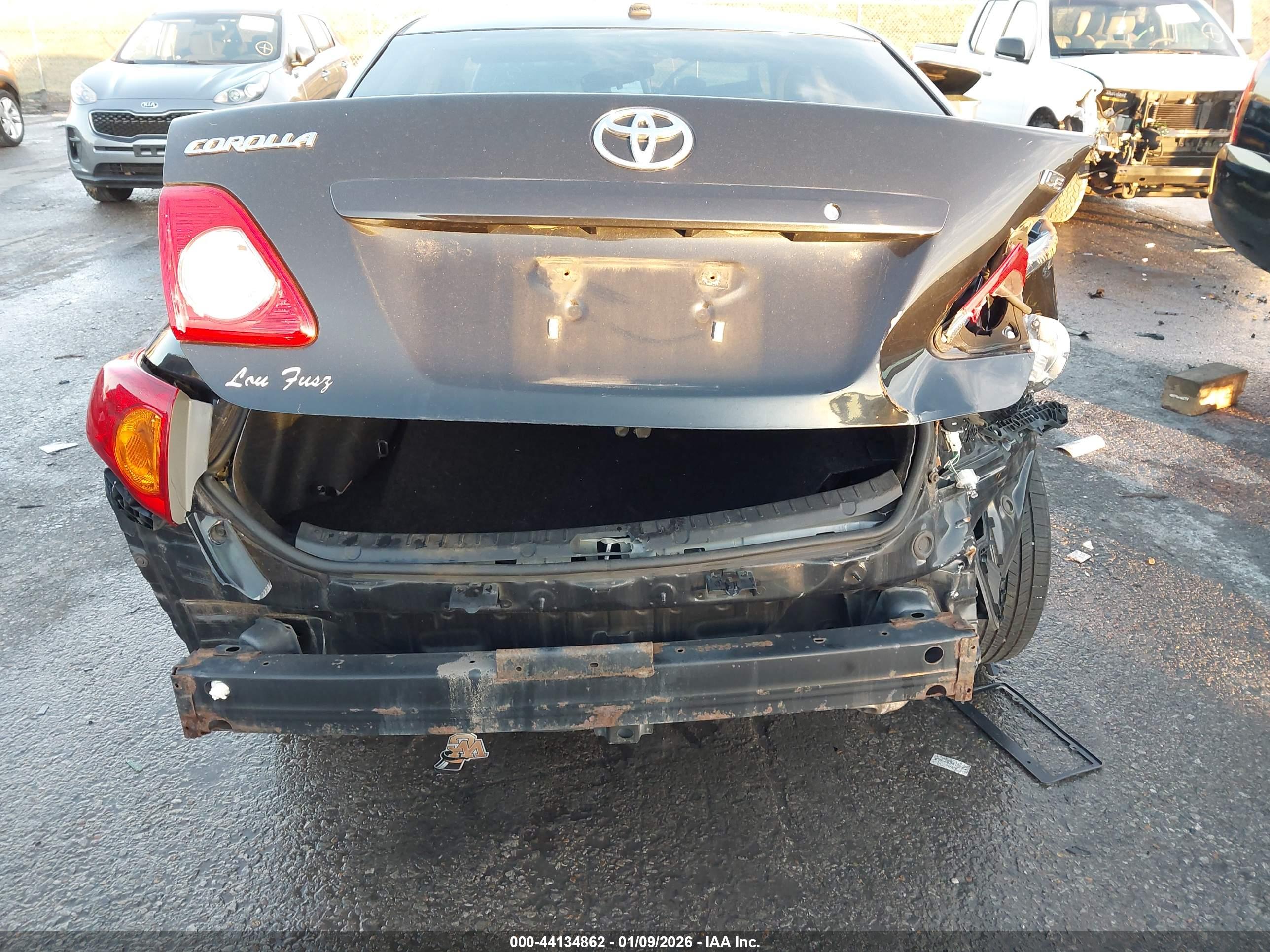 TOYOTA COROLLA image 6