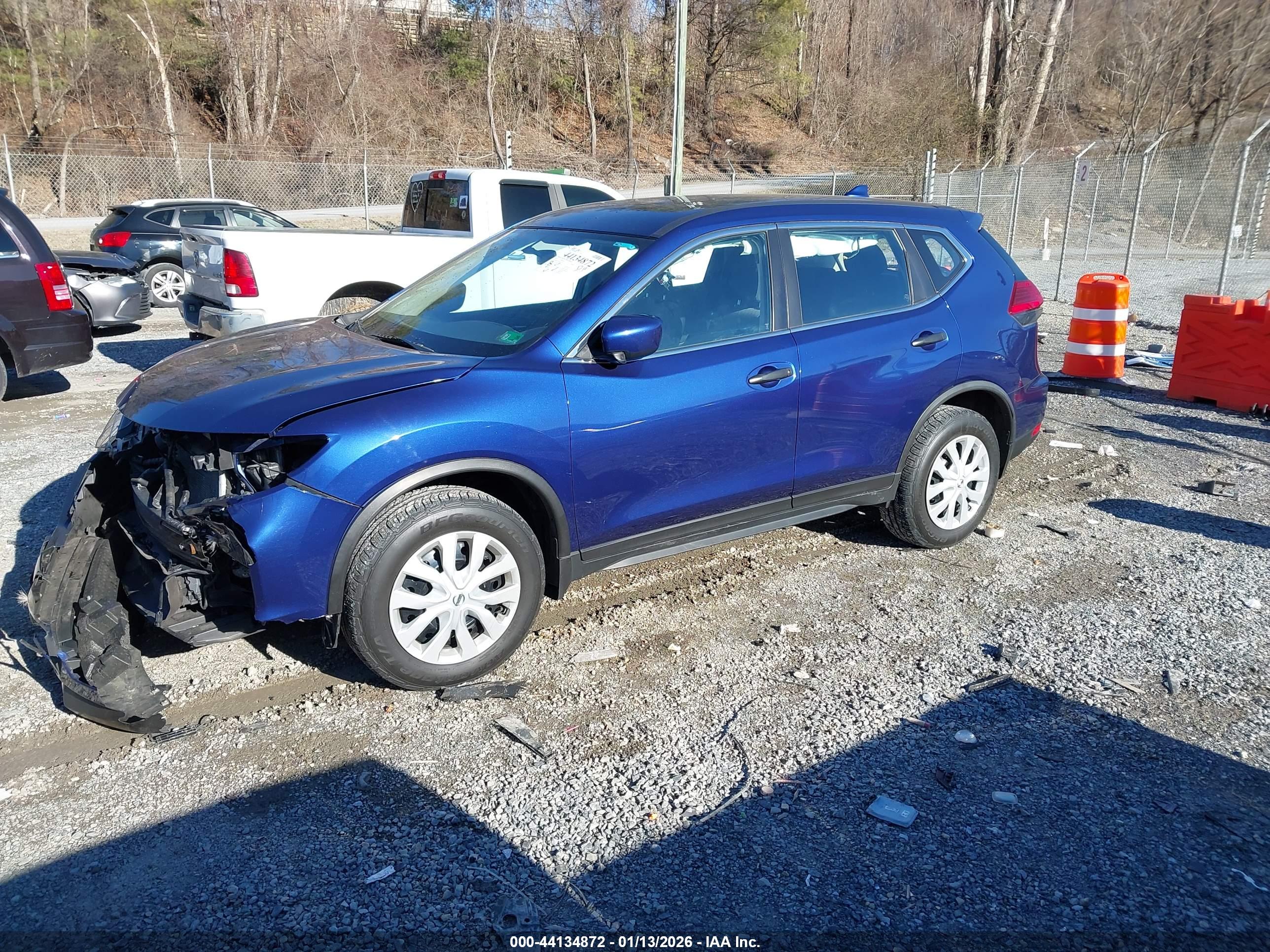 NISSAN ROGUE image 2
