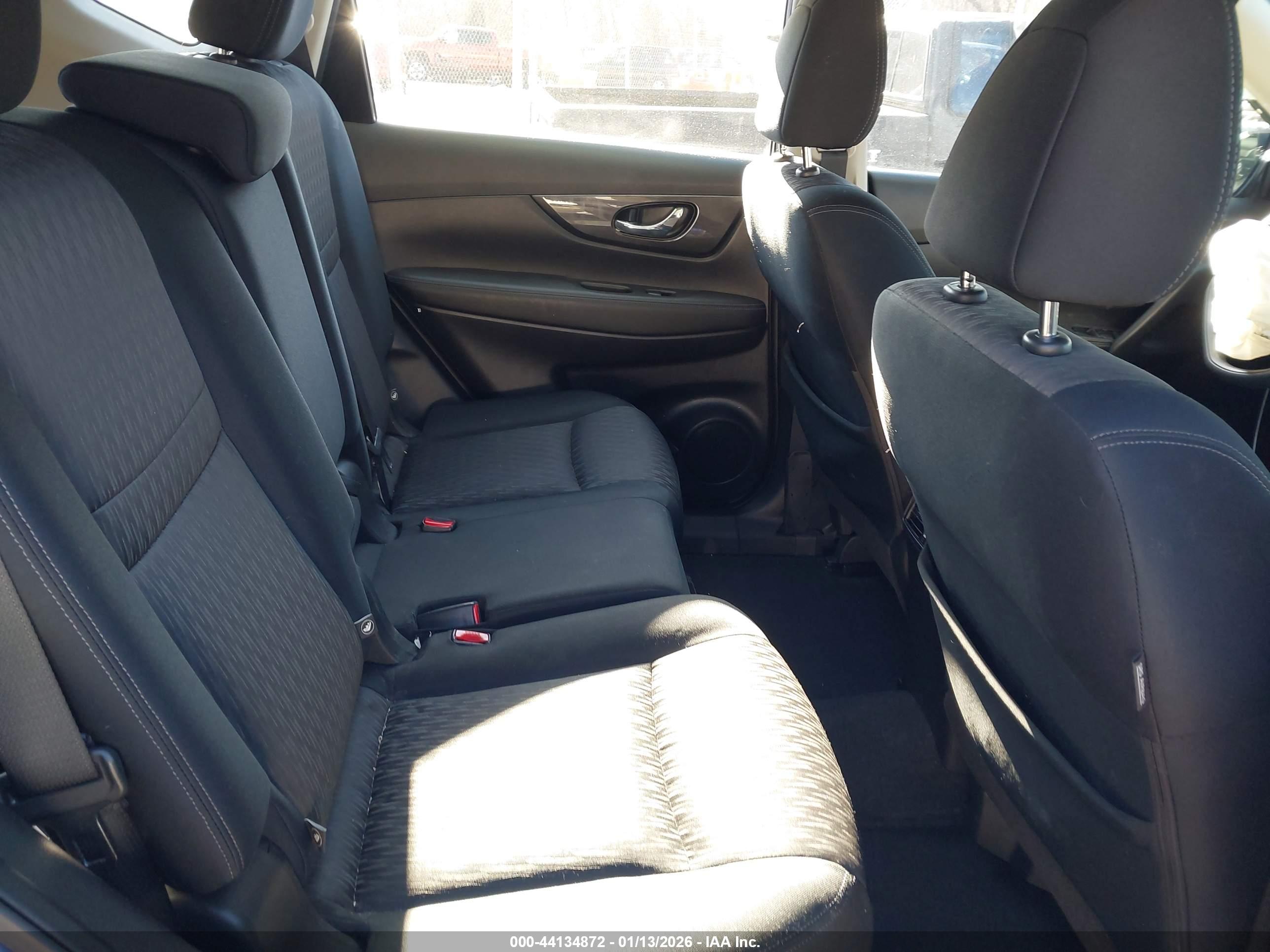 NISSAN ROGUE image 8
