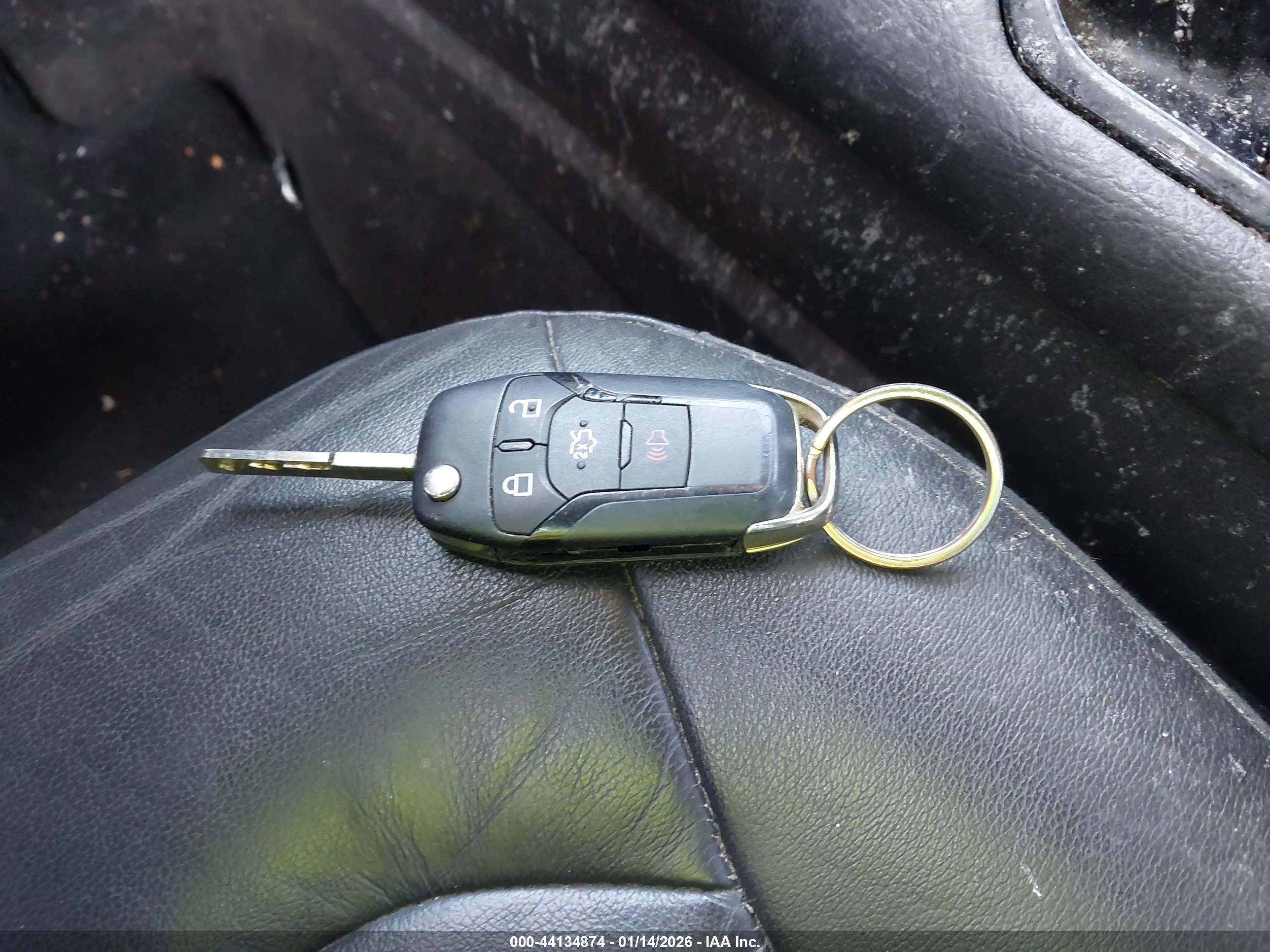 FORD FUSION image 11