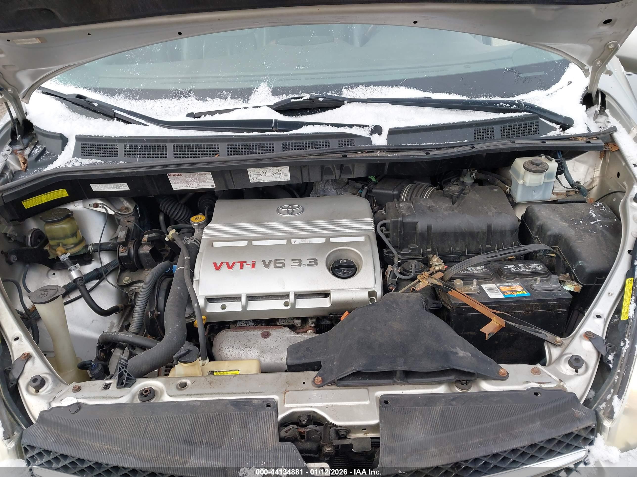 TOYOTA SIENNA image 10