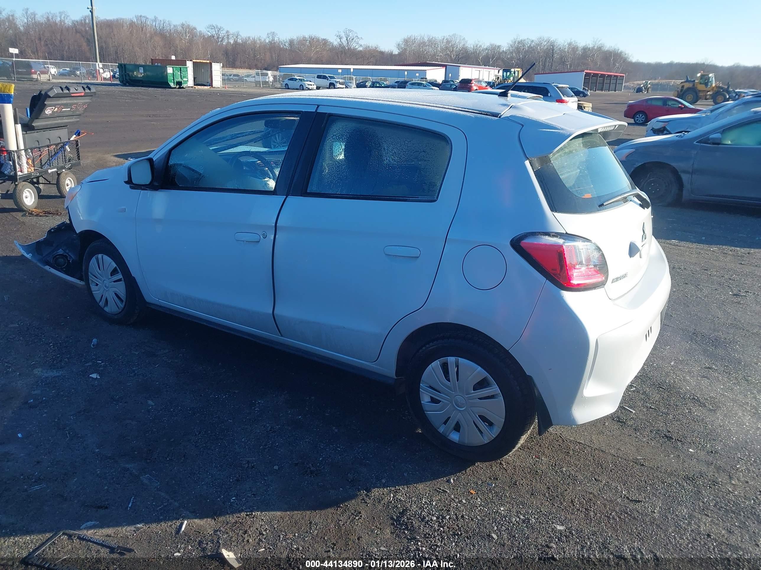 MITSUBISHI MIRAGE image 3