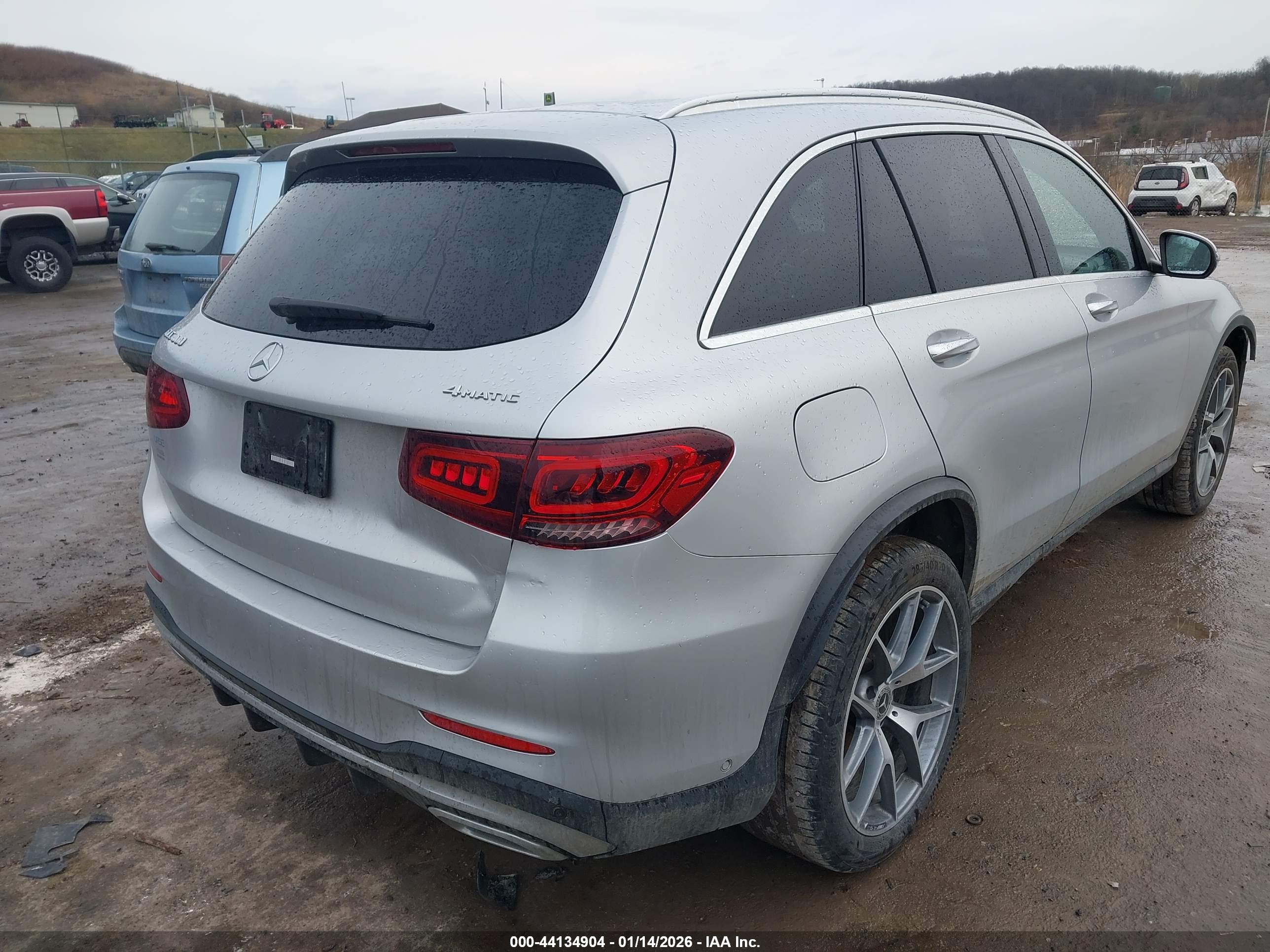 MERCEDES-BENZ GLC image 4